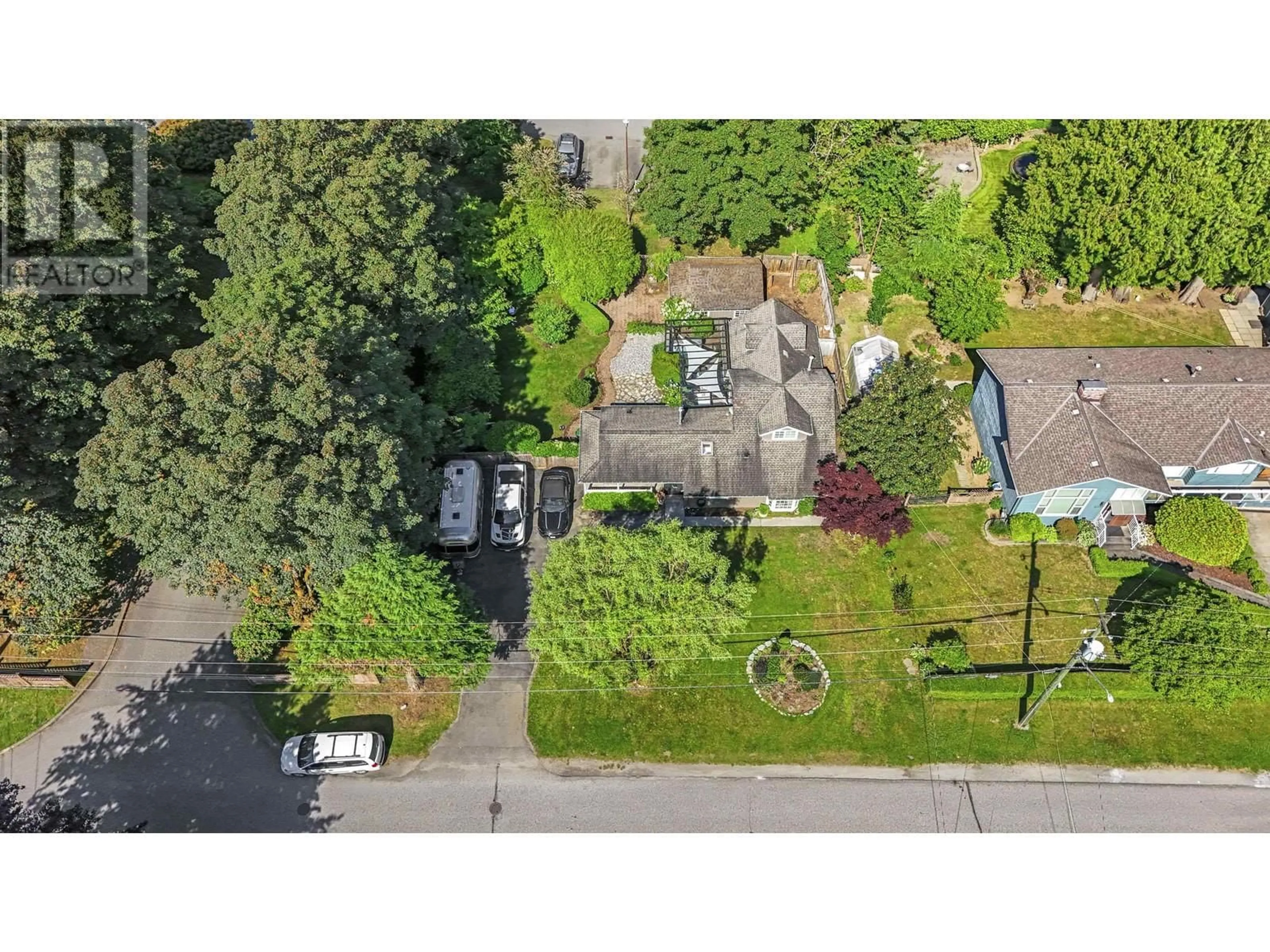 A pic from outside/outdoor area/front of a property/back of a property/a pic from drone, street for 12239 SKILLEN STREET, Maple Ridge British Columbia V2X4X4