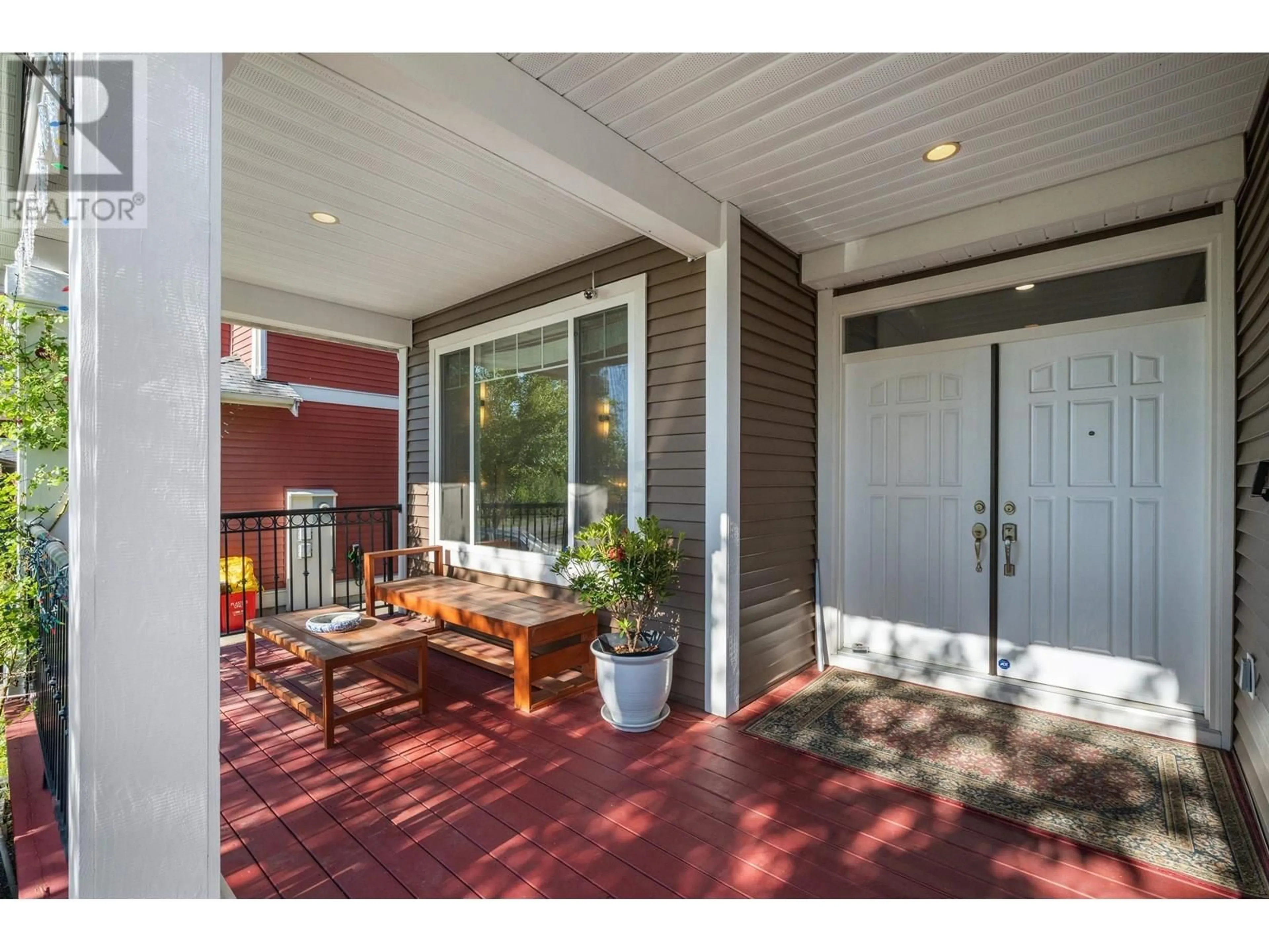 Indoor entryway for 10588 245 STREET, Maple Ridge British Columbia V2W0A2
