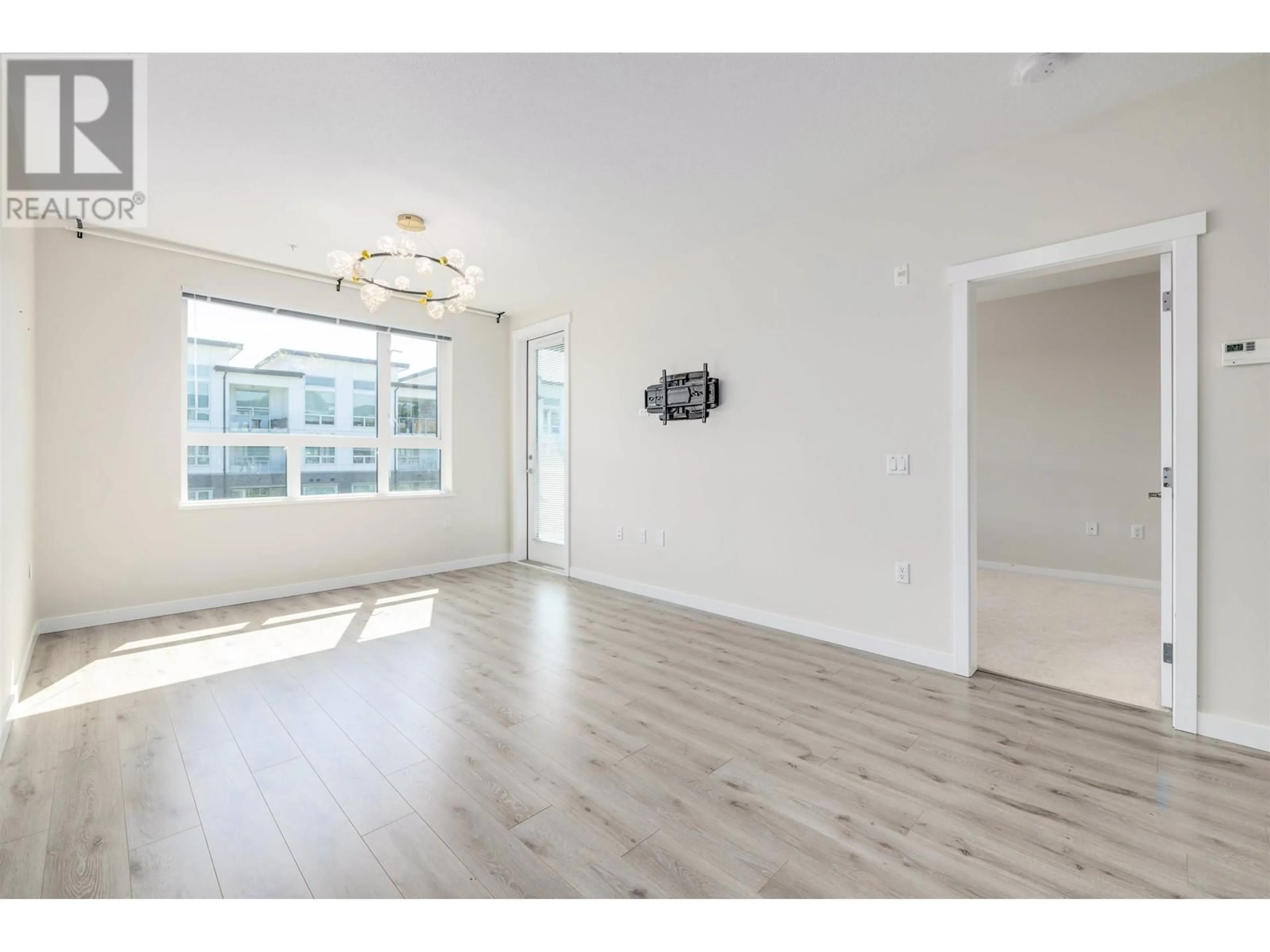 A pic of a room for 420 - 9213 ODLIN ROAD, Richmond British Columbia V6X0V5