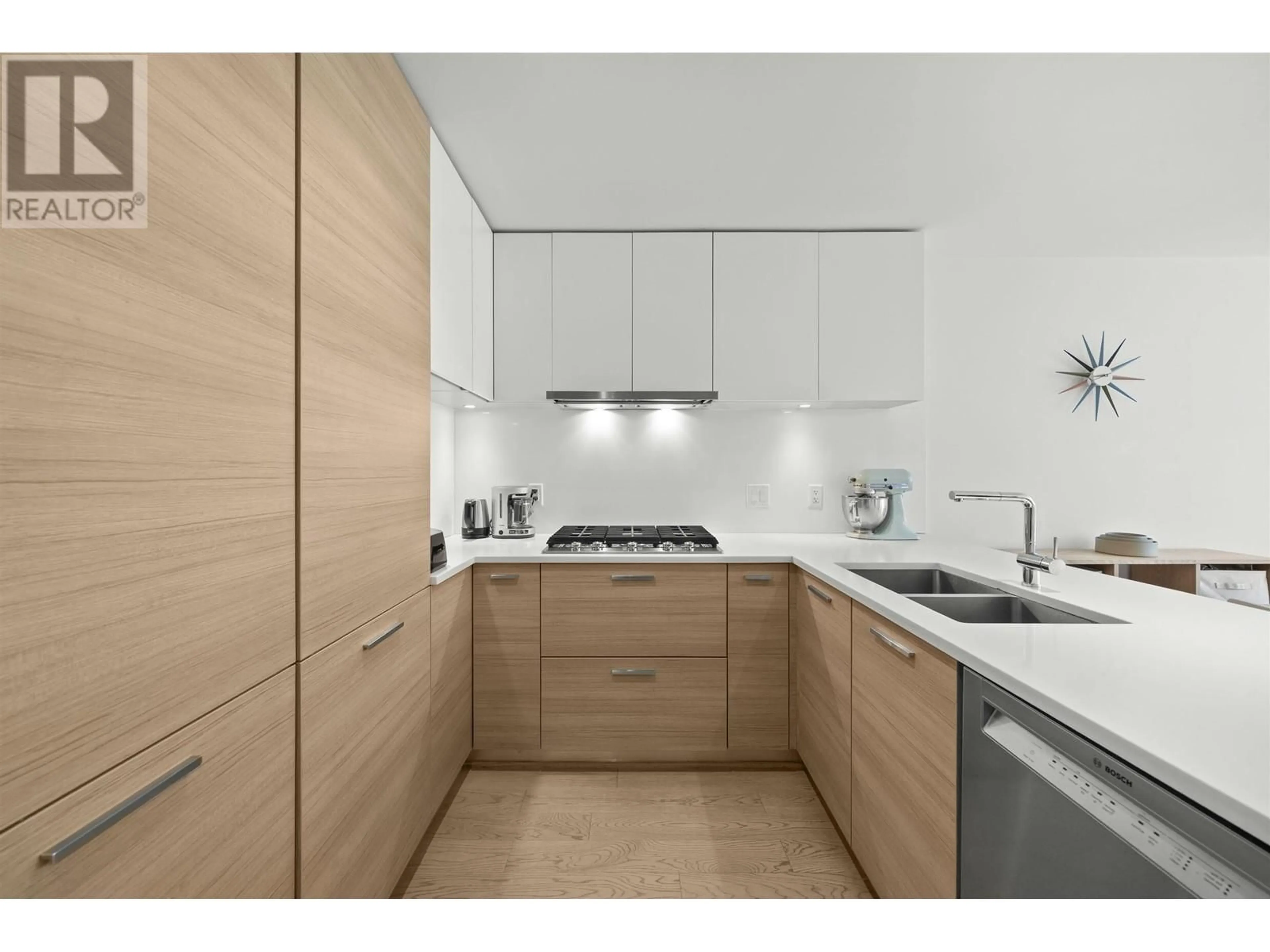 Standard kitchen, unknown for 317 - 3456 COMMERCIAL STREET, Vancouver British Columbia V5N4E9