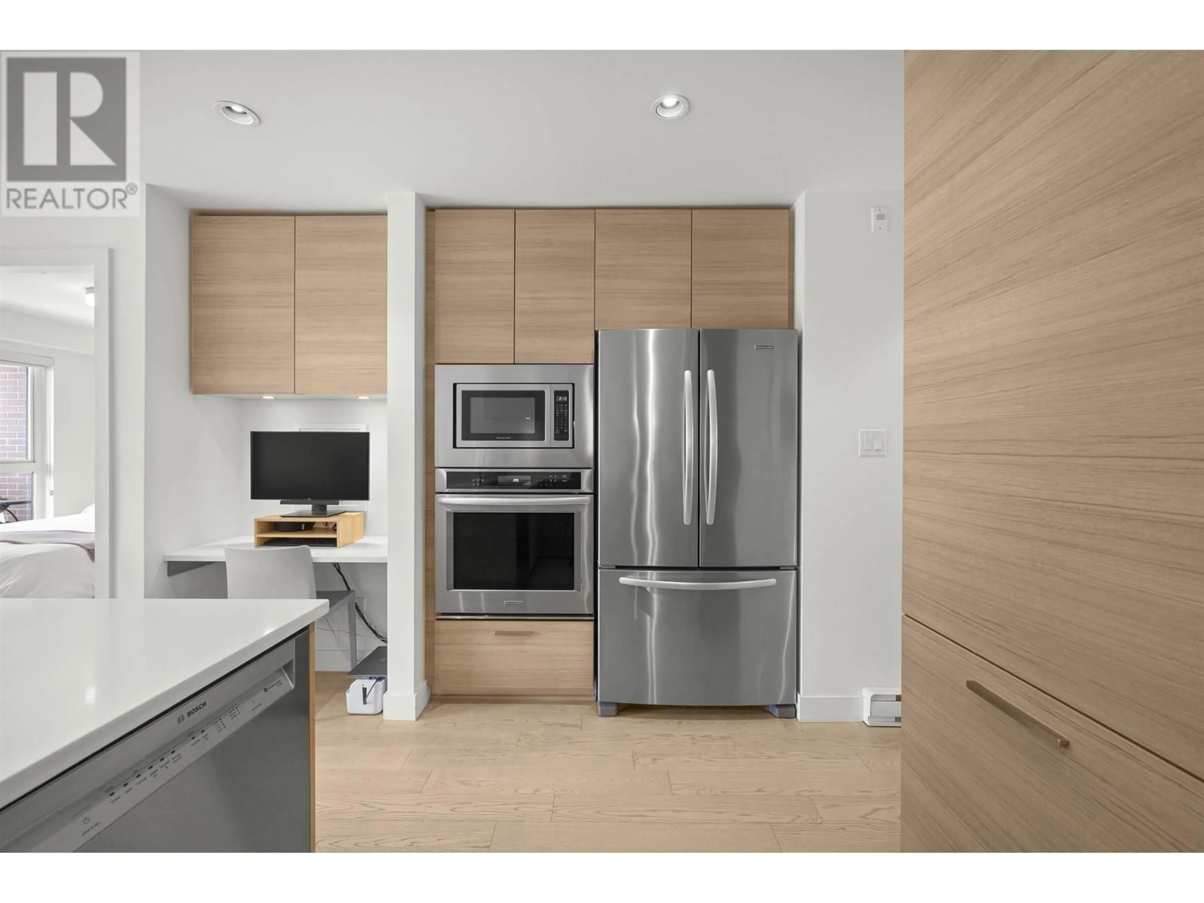 Unknown for 317 - 3456 COMMERCIAL STREET, Vancouver British Columbia V5N4E9