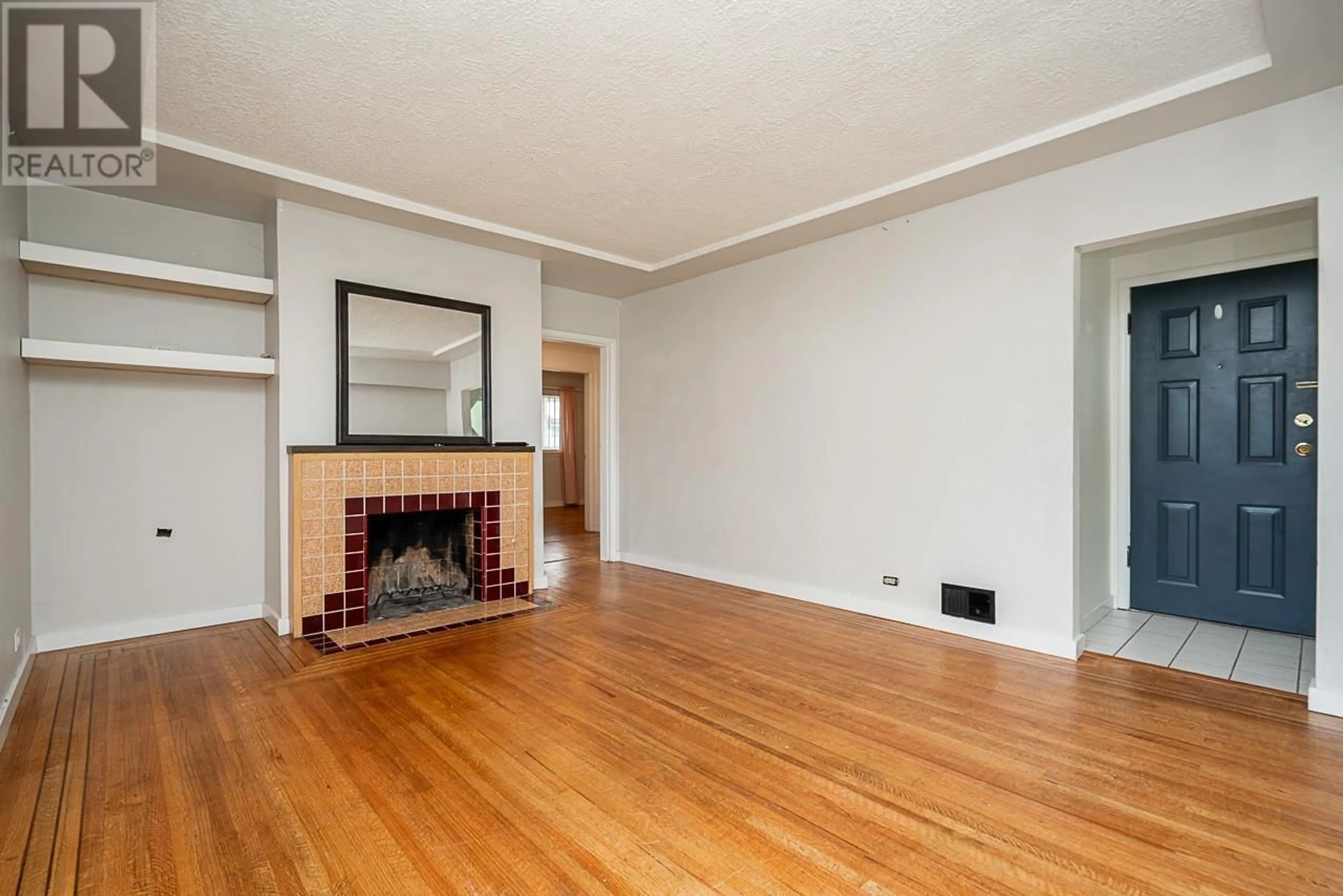 A pic of a room for 3584 GLADSTONE STREET, Vancouver British Columbia V5N4Y7