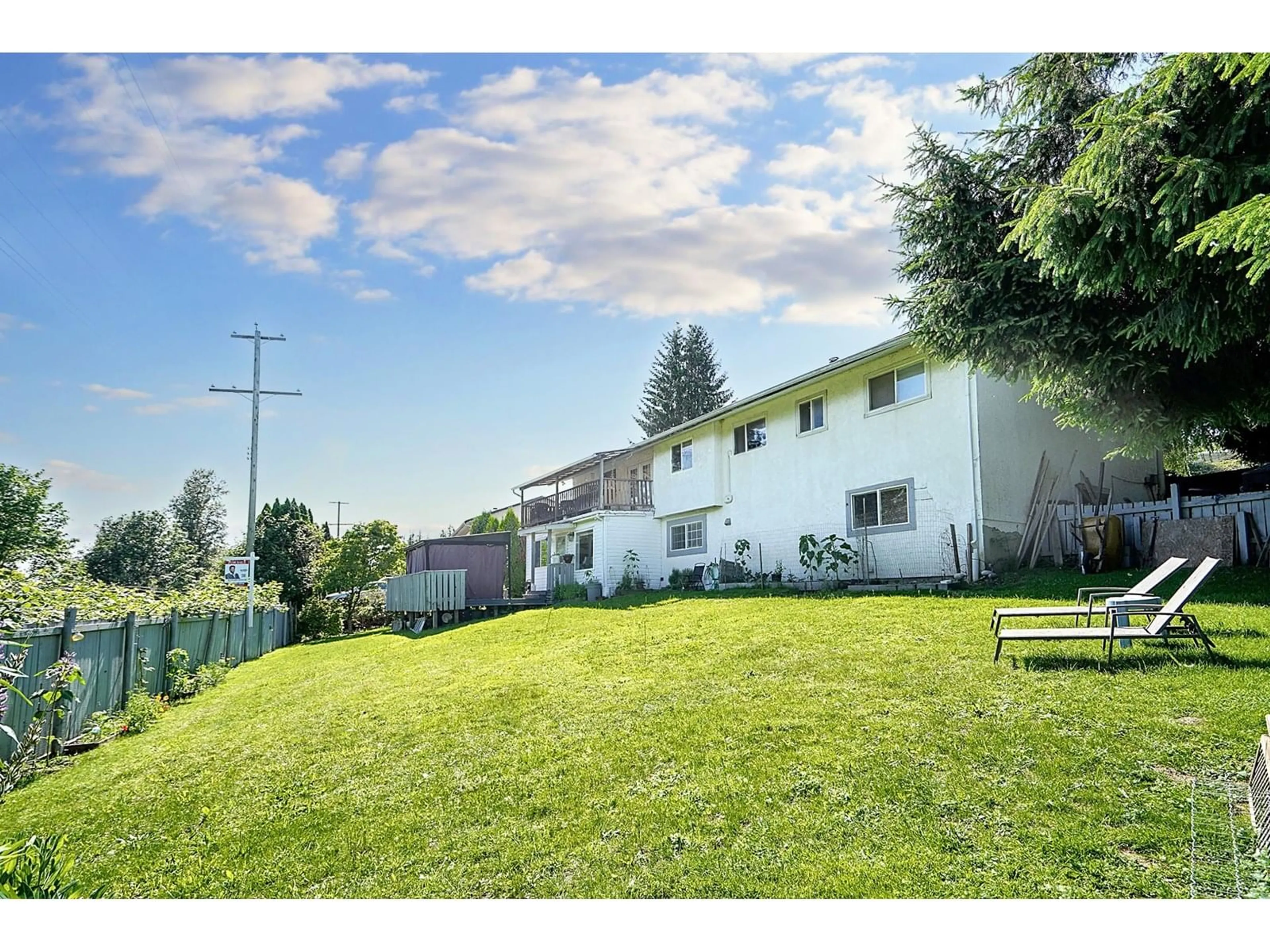 A pic from outside/outdoor area/front of a property/back of a property/a pic from drone, mountain view for 34828 BRIENT, Mission British Columbia V2V6R8