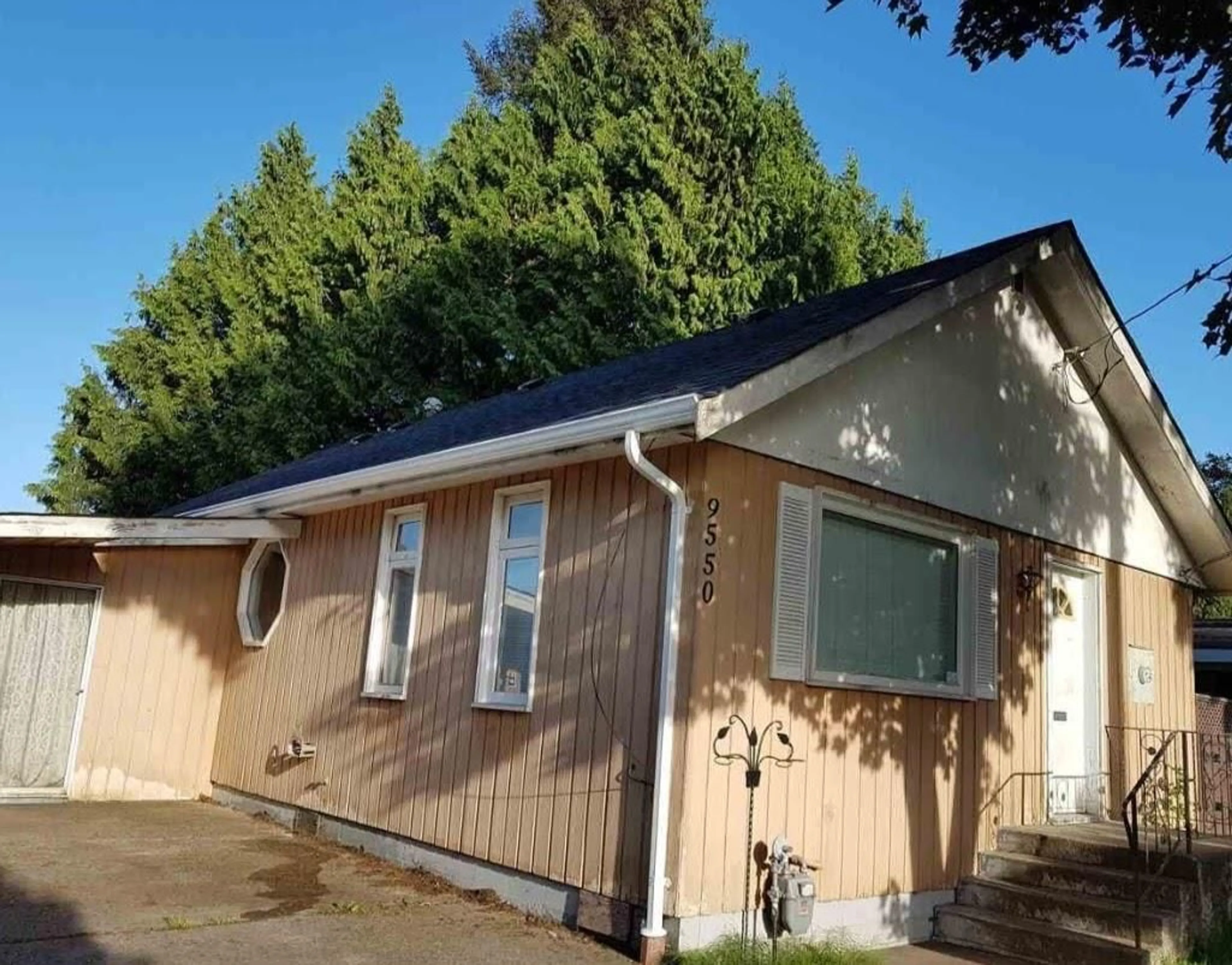 Home with vinyl exterior material, street for 9550 YOUNG ROAD, Chilliwack British Columbia V2P4S8