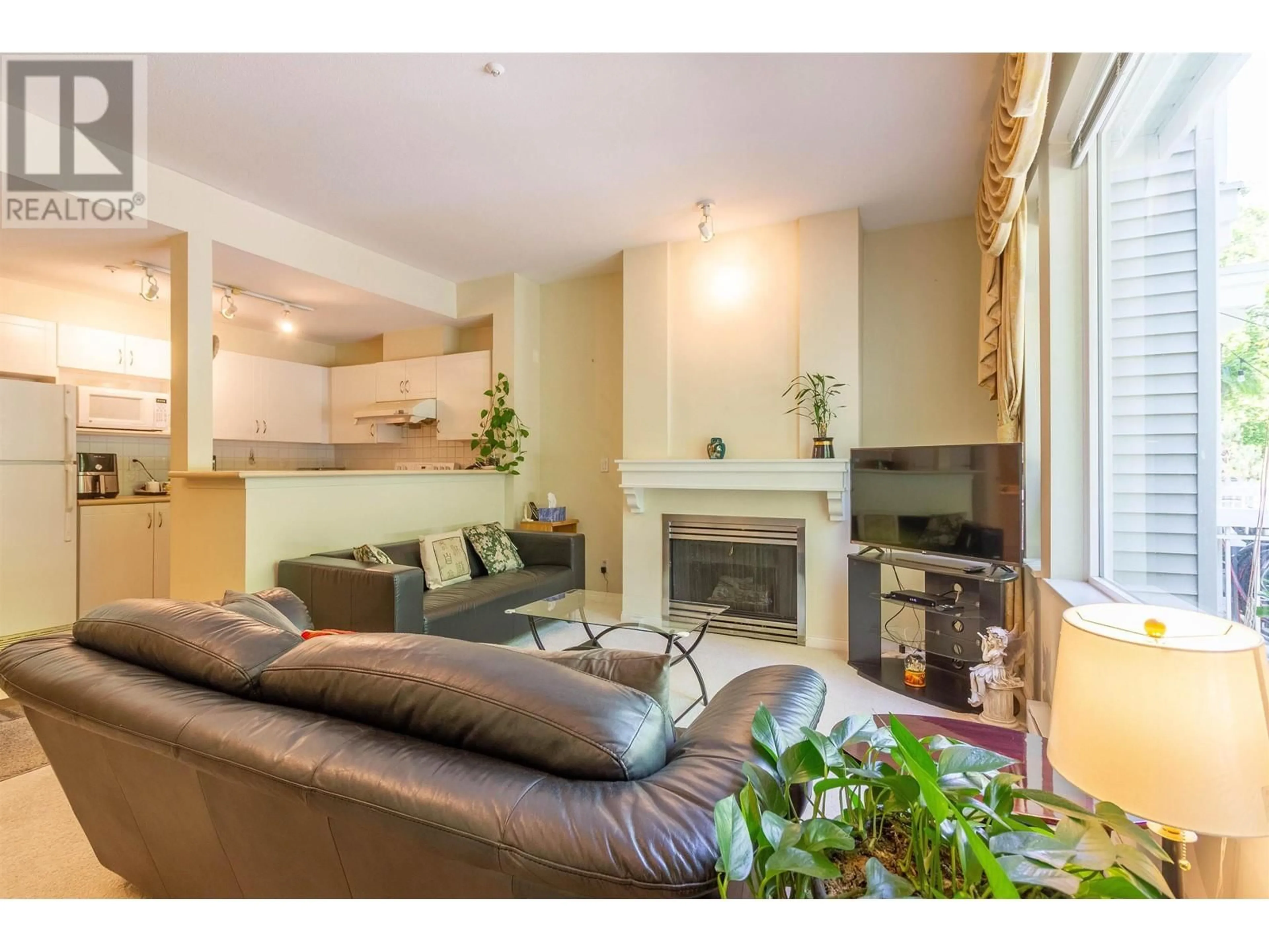 Living room with furniture, unknown for 3 - 3033 TERRAVISTA PLACE, Port Moody British Columbia V3H5A3