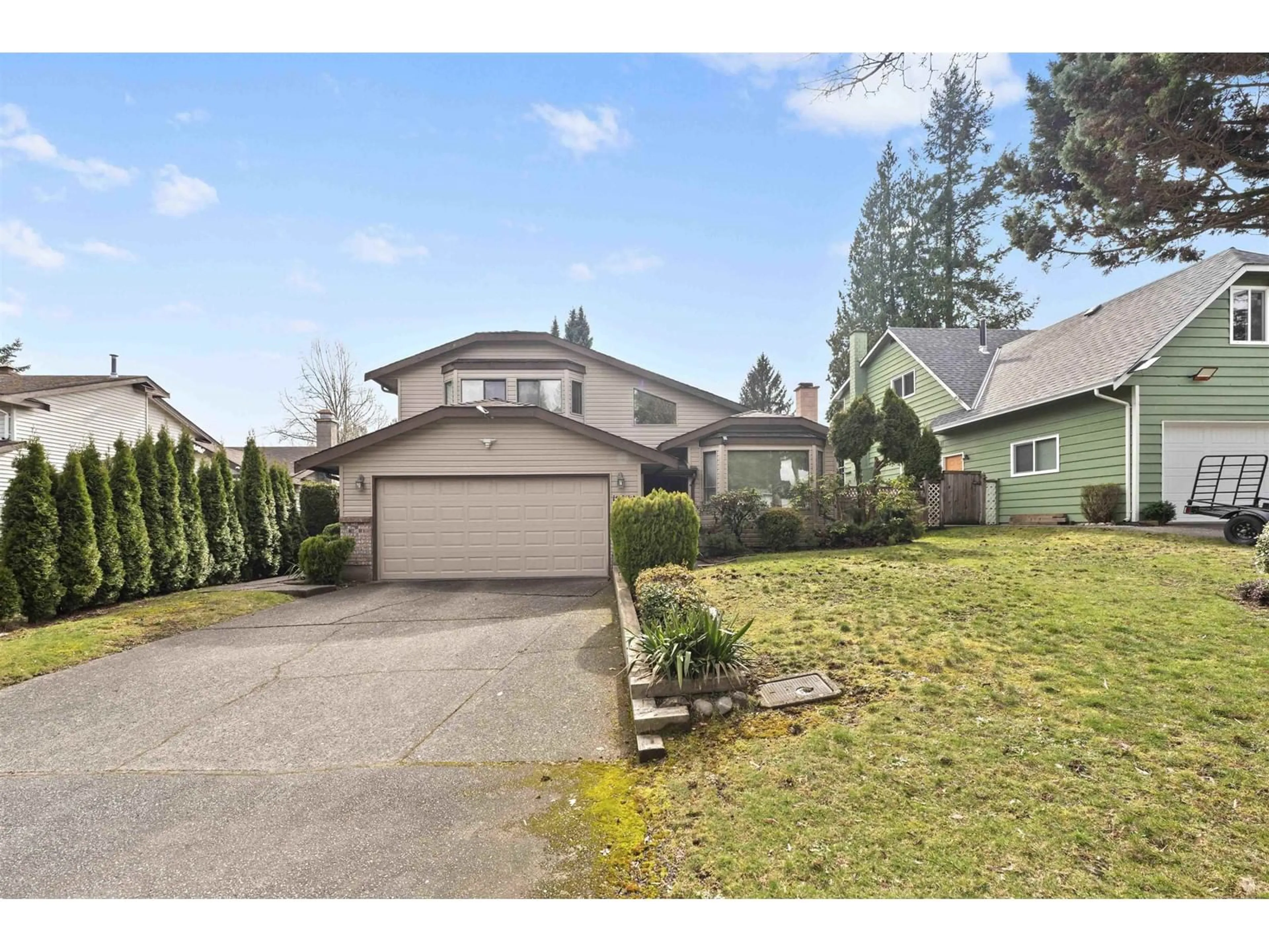 A pic from outside/outdoor area/front of a property/back of a property/a pic from drone, street for 15632 98, Surrey British Columbia V4N2T7