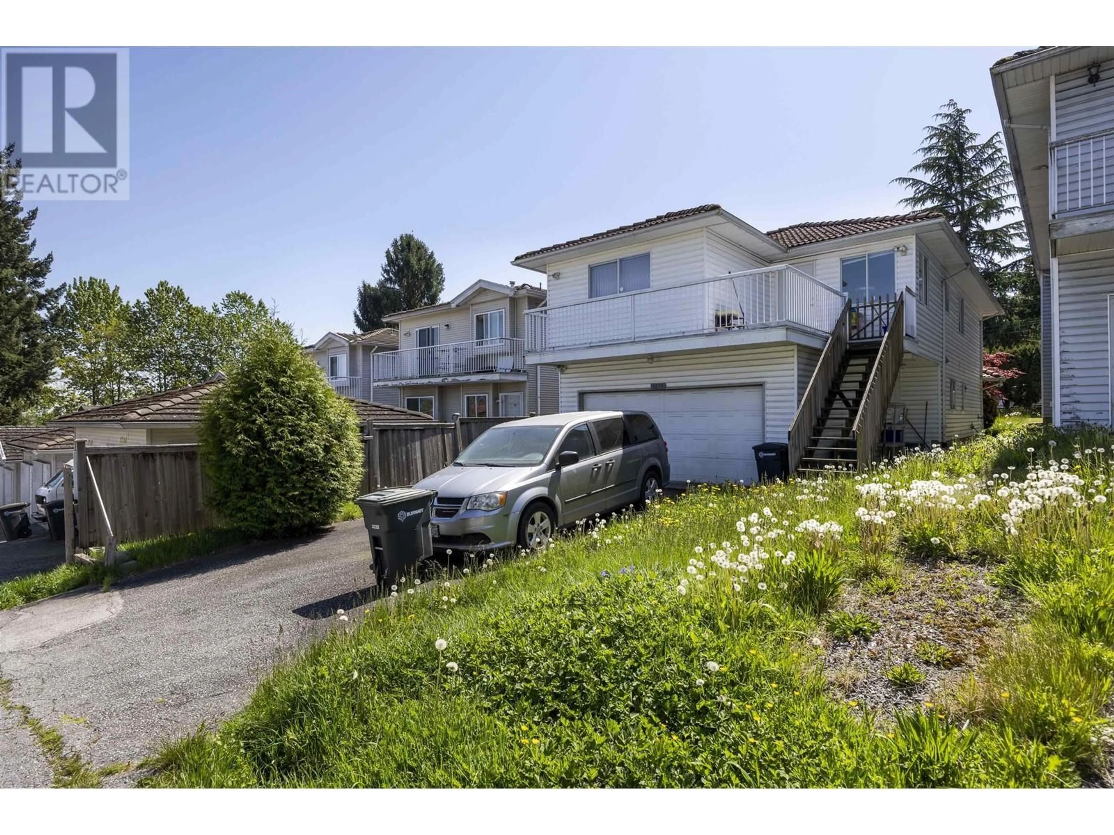 A pic from outside/outdoor area/front of a property/back of a property/a pic from drone, mountain view for 6033 SPROTT STREET, Burnaby British Columbia V5G1T9