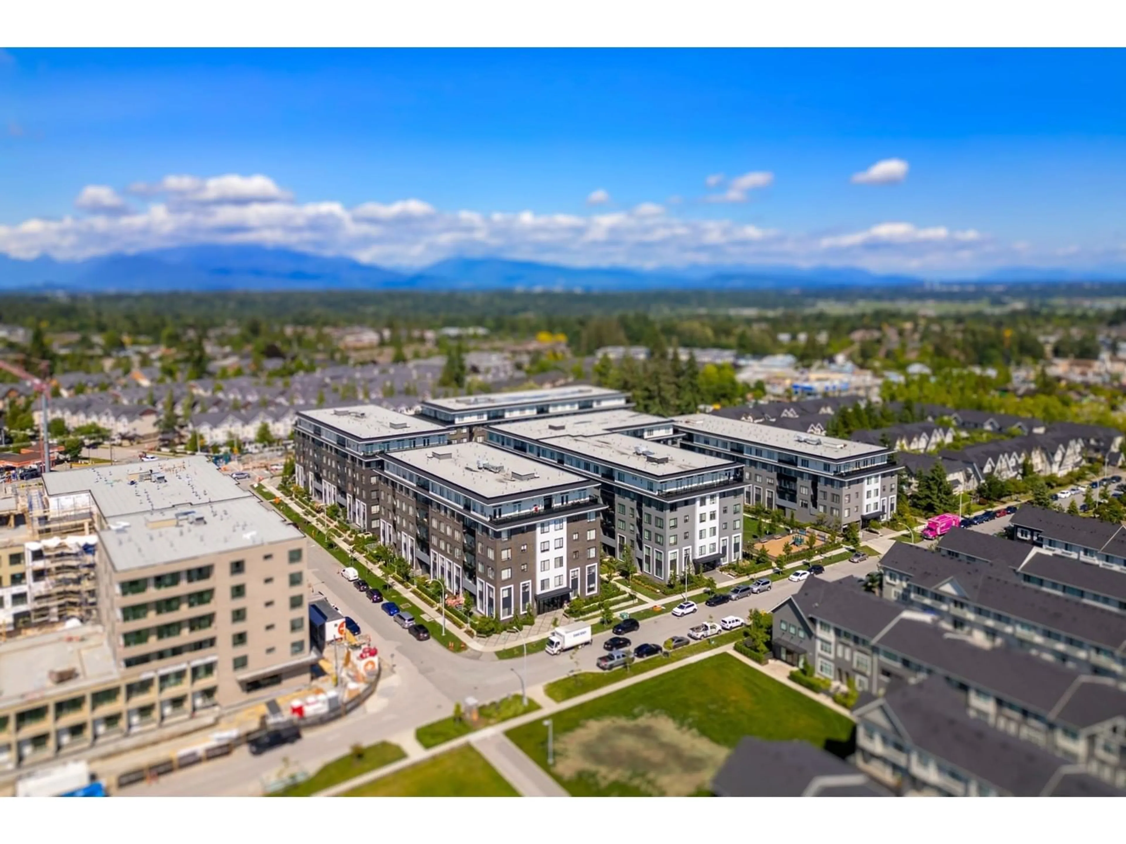 A pic from outside/outdoor area/front of a property/back of a property/a pic from drone, mountain view for 109 - 15815 85, Surrey British Columbia V4N6X5