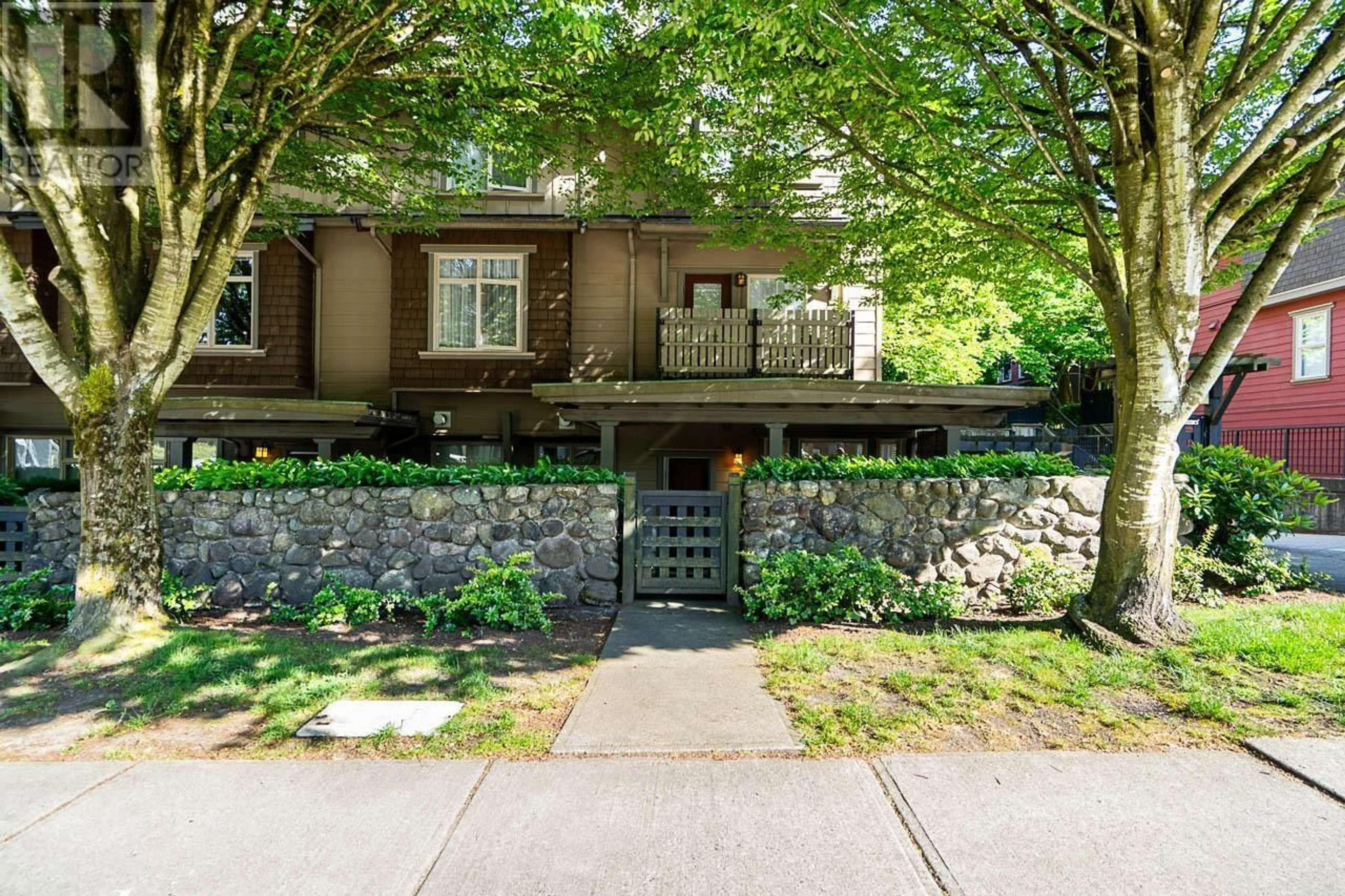Unknown for 121 - 18 JACK MAHONY PLACE, New Westminster British Columbia V3L5V8