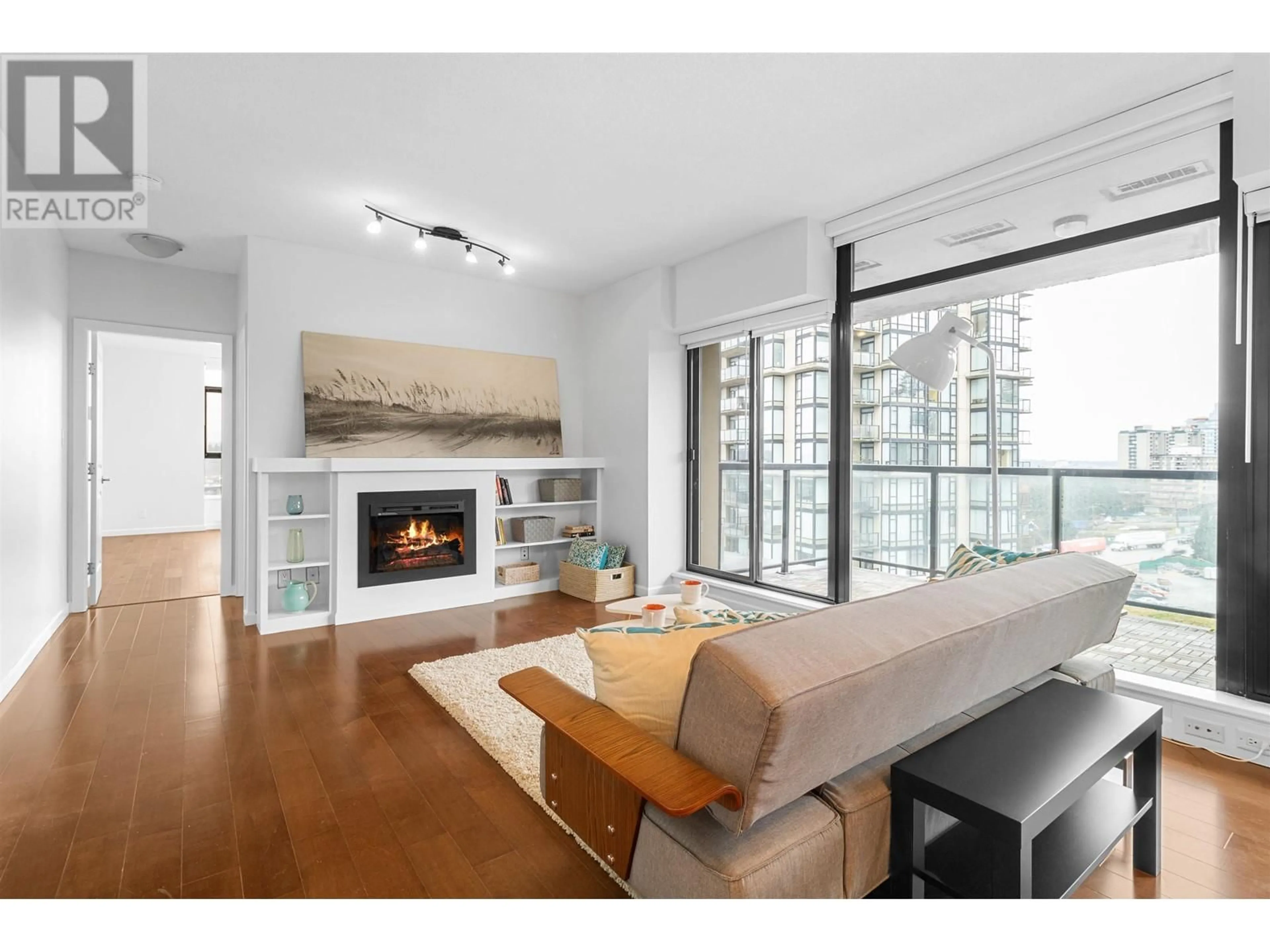 Living room with furniture, wood/laminate floor for 1102 - 15 ROYAL AVENUE, New Westminster British Columbia V3L0A9