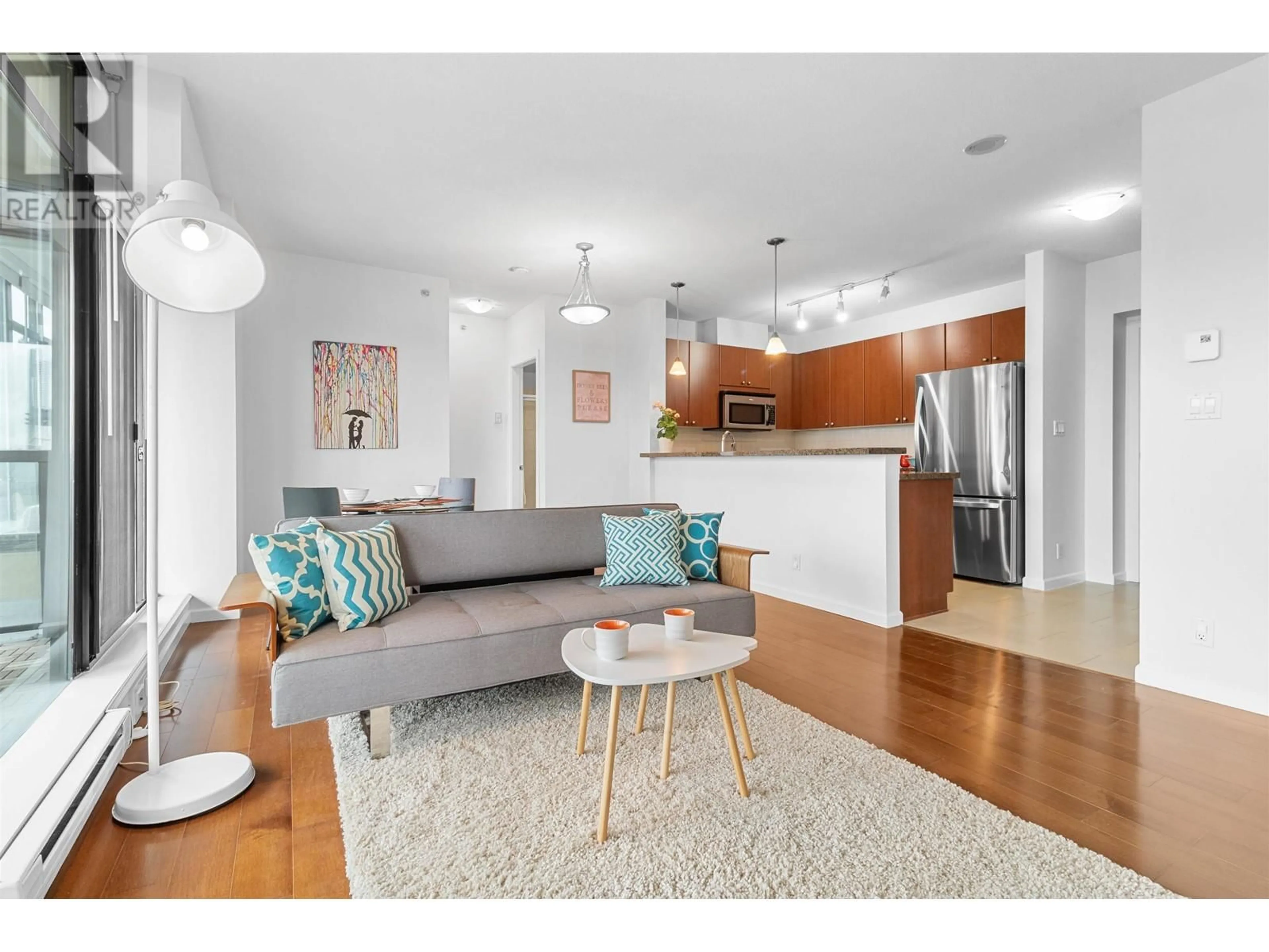 Living room with furniture, wood/laminate floor for 1102 - 15 ROYAL AVENUE, New Westminster British Columbia V3L0A9