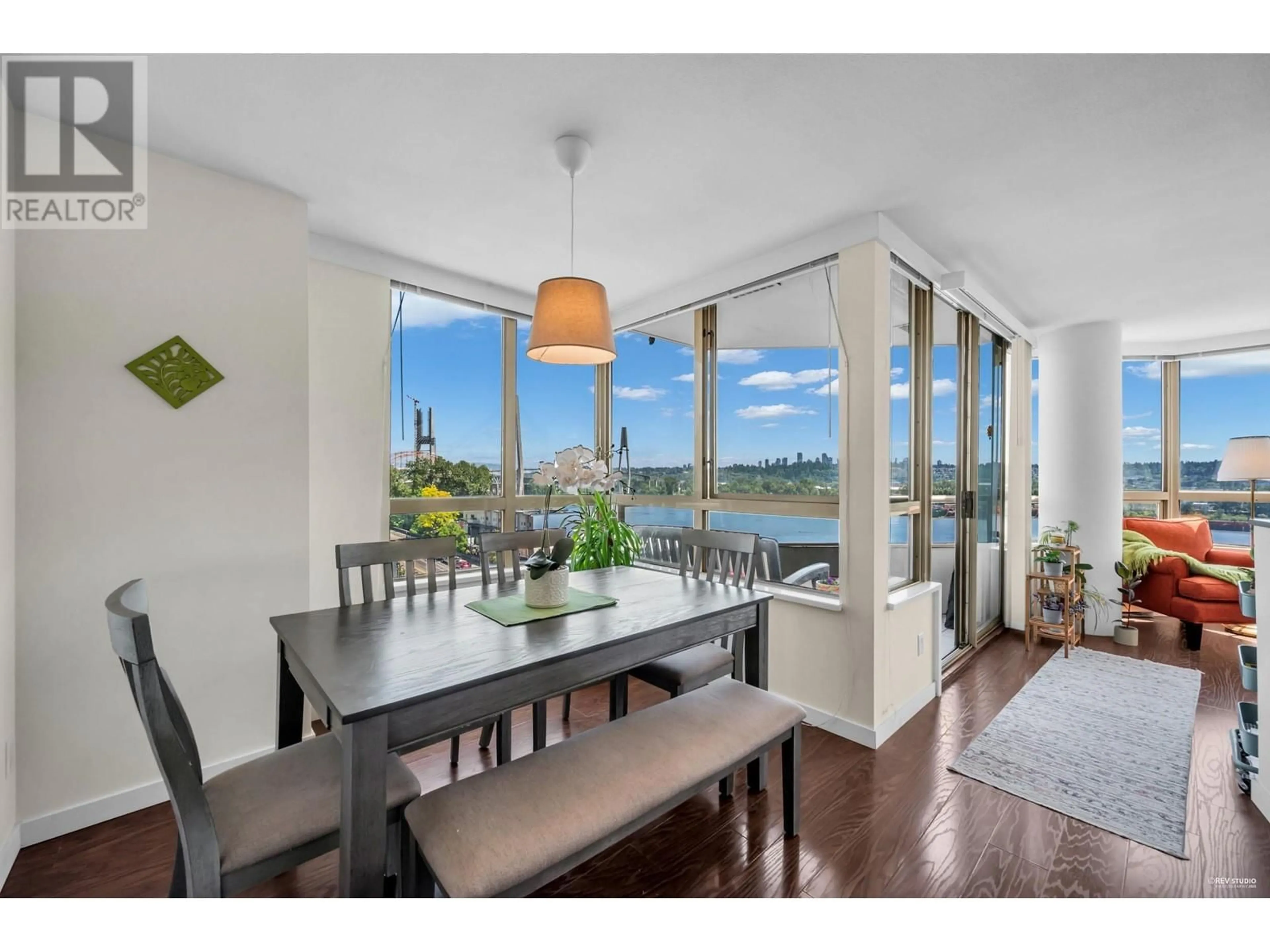 Dining room, wood/laminate floor for 501 - 328 CLARKSON STREET, New Westminster British Columbia V3L5S3