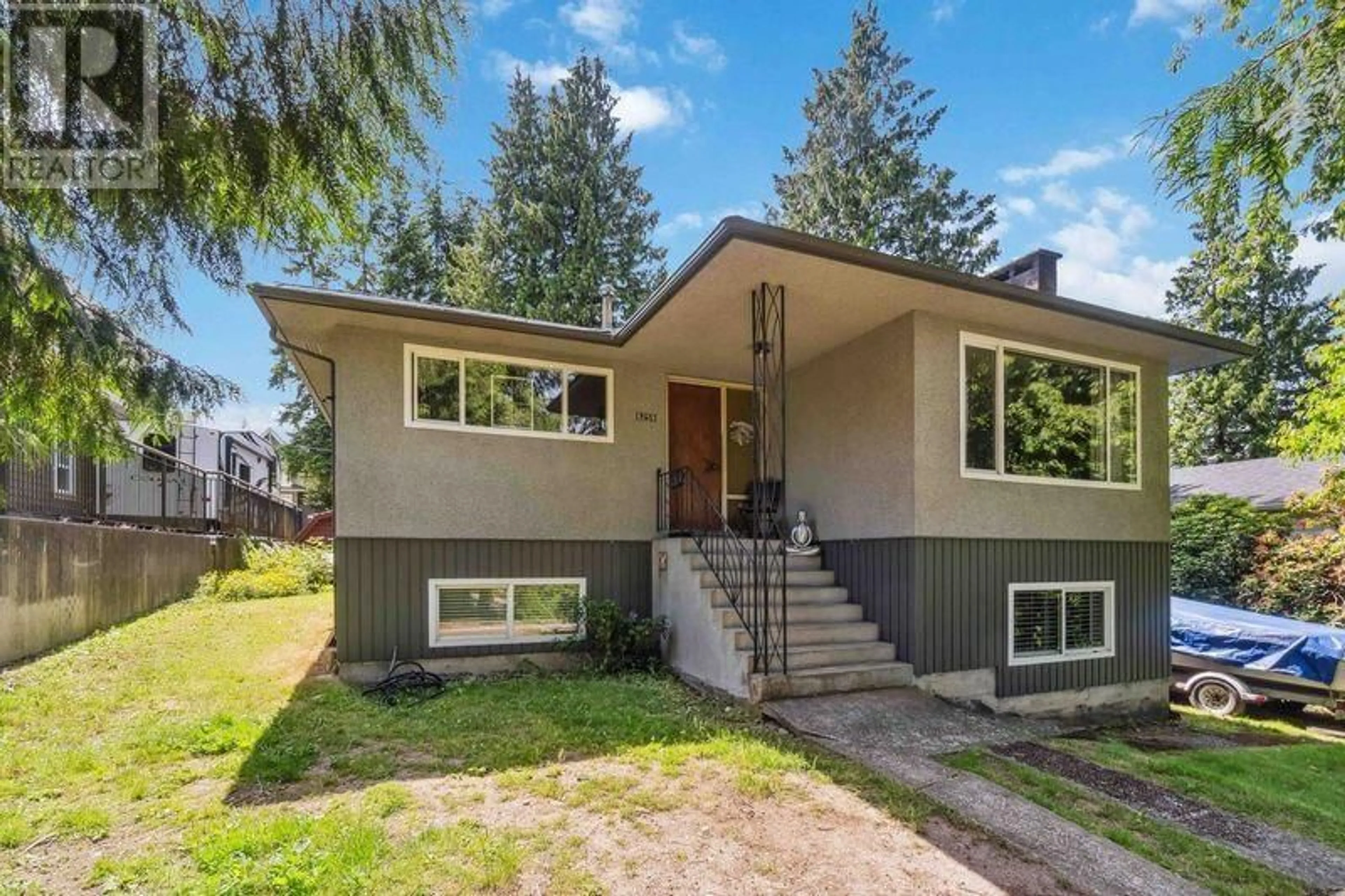 Home with vinyl exterior material, street for 6259 CANADA WAY, Burnaby British Columbia V5E3P1