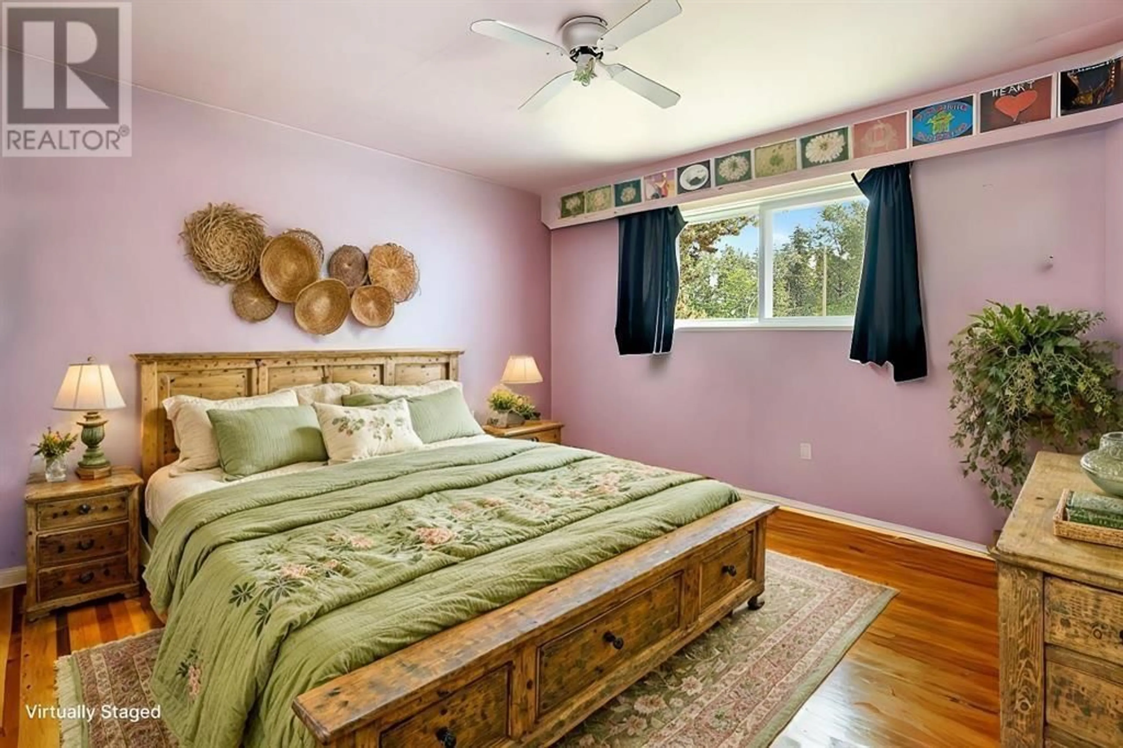 Bedroom with bed, unknown for 2125 BOULEVARD CRESCENT, North Vancouver British Columbia V7L3Y9