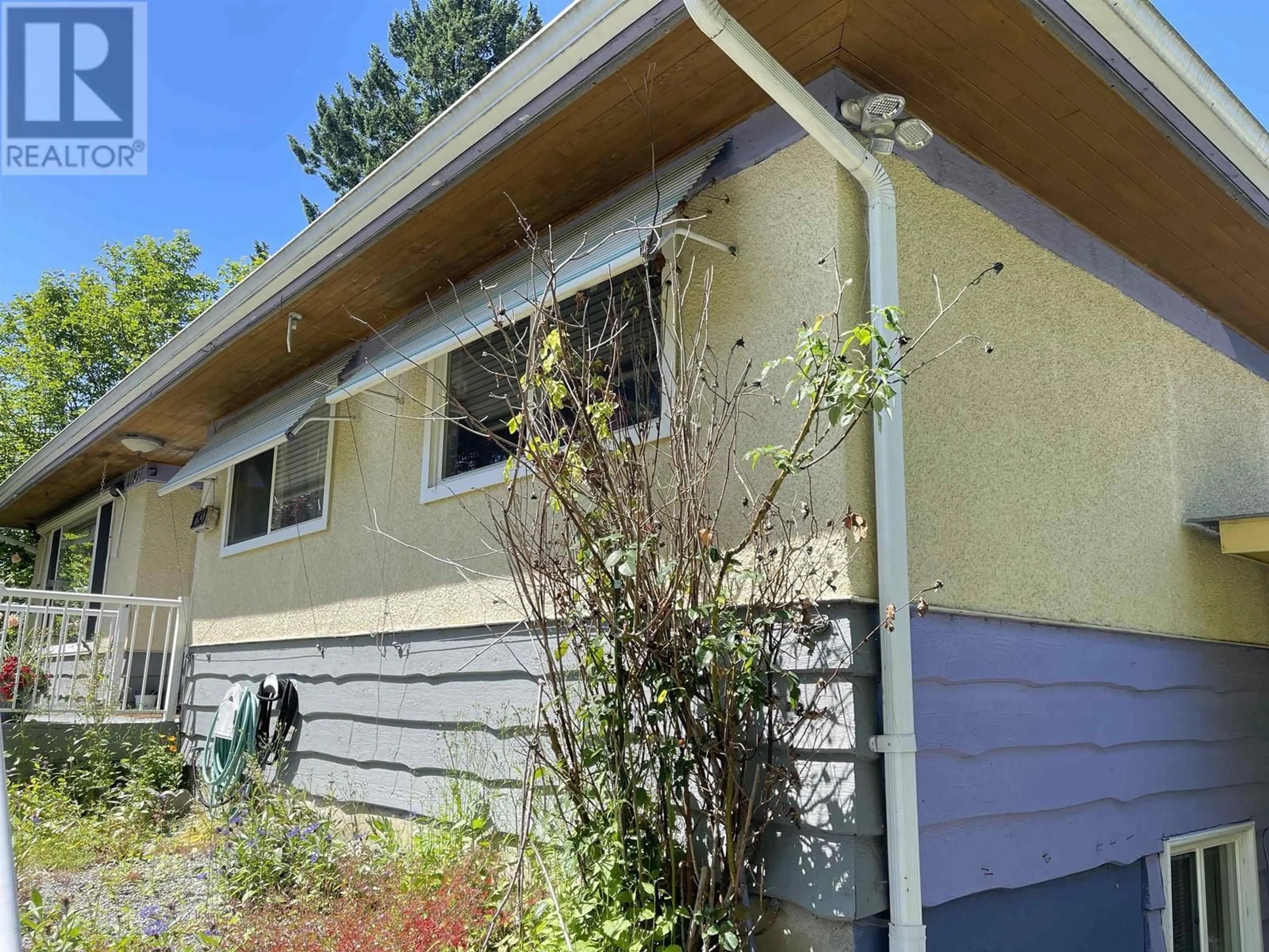 Home with vinyl exterior material, unknown for 11937 220 STREET, Maple Ridge British Columbia V2X5R3