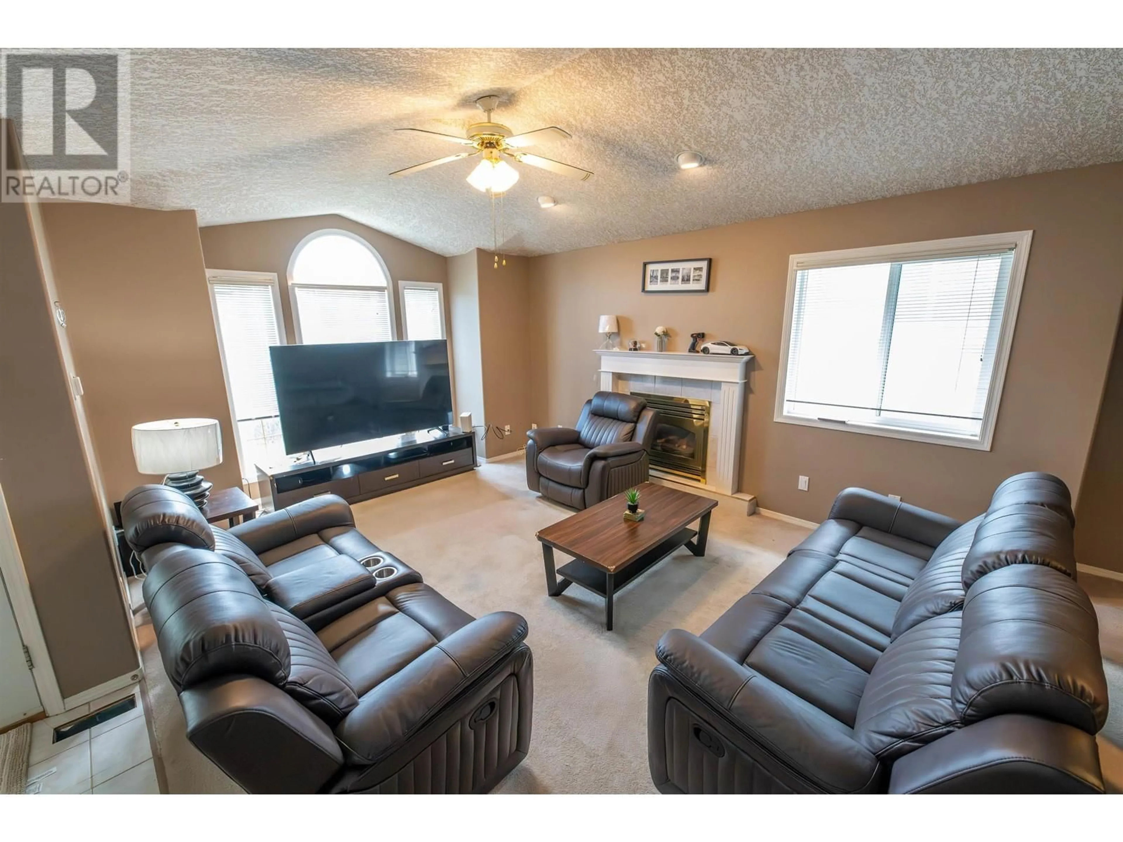 Living room with furniture, unknown for 6857 WESTGATE AVENUE, Prince George British Columbia V2N5R2