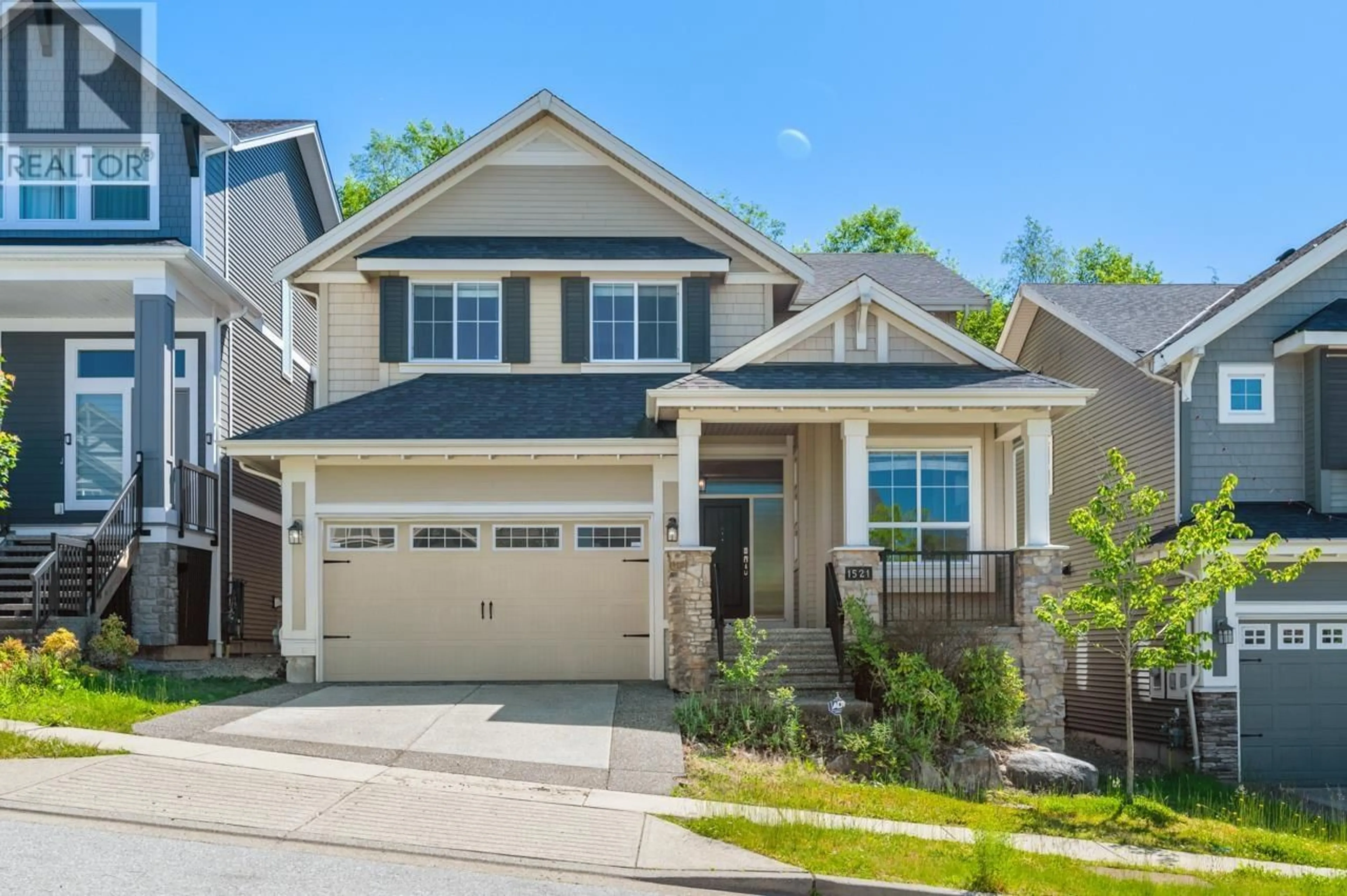 Home with vinyl exterior material, street for 1521 SHORE VIEW PLACE, Coquitlam British Columbia V3E0J6