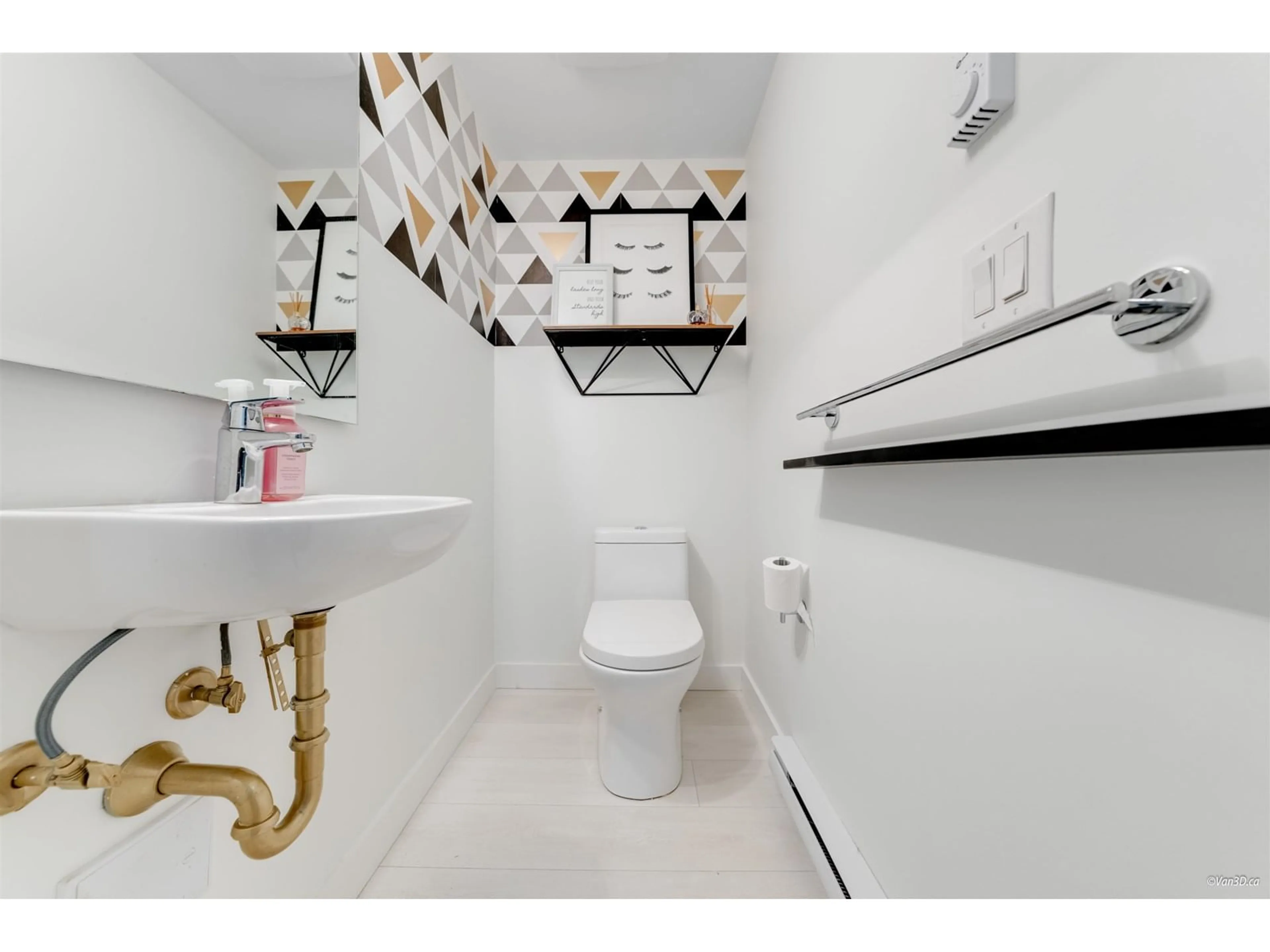 Standard bathroom, ceramic/tile floor for 18 - 20857 77A, Langley British Columbia V2Y0W7