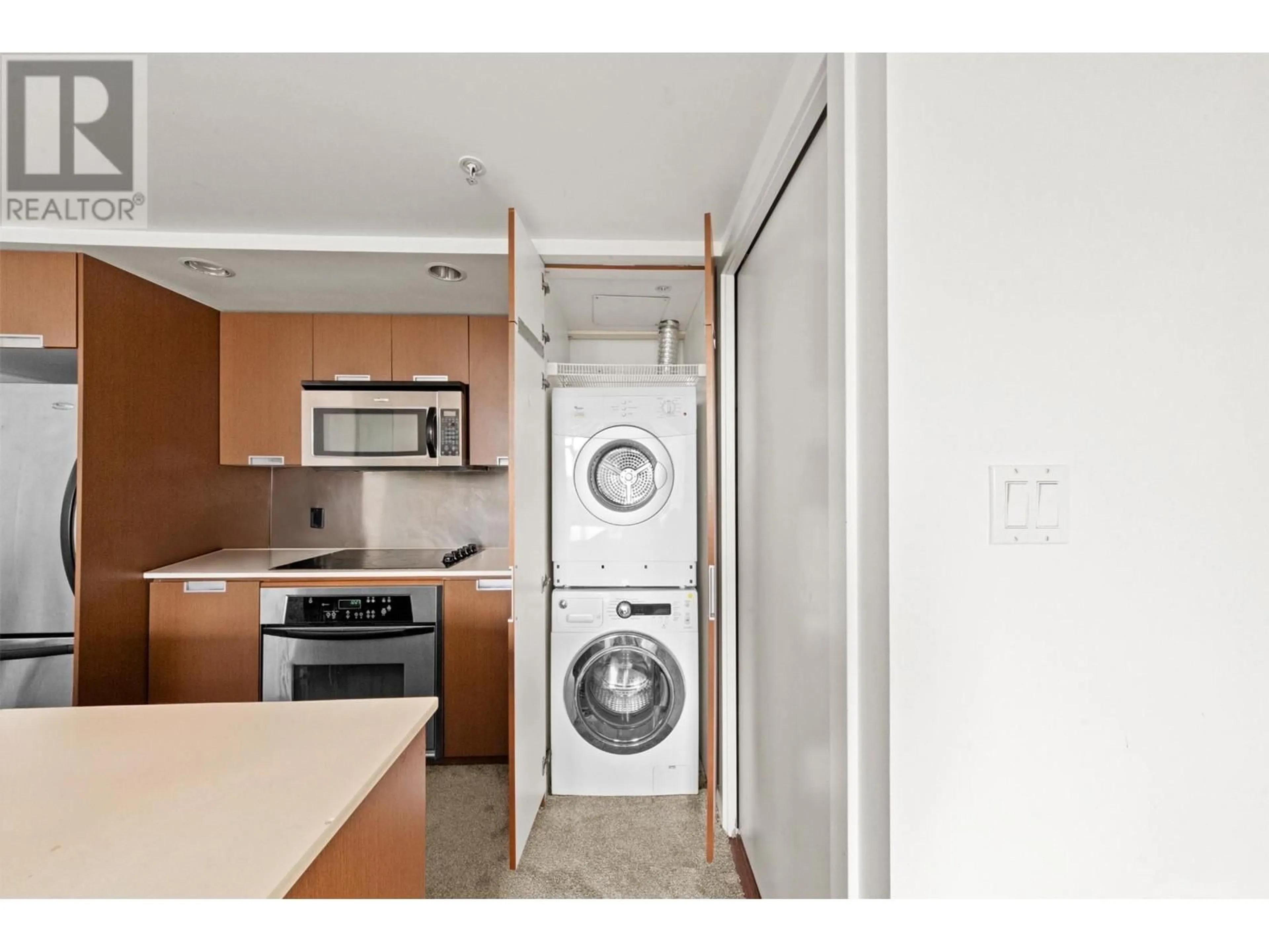 Standard kitchen, unknown for 1002 - 1255 SEYMOUR STREET, Vancouver British Columbia V6B0H1