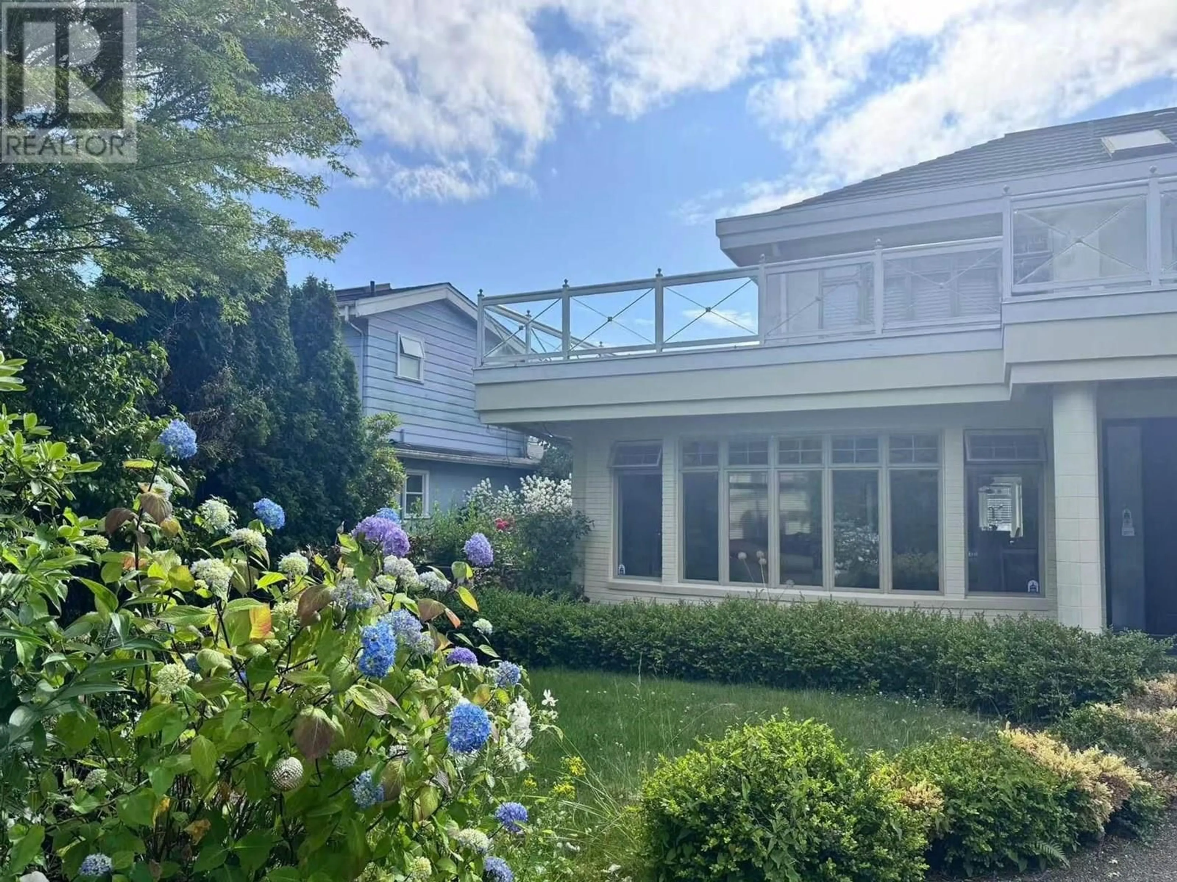 A pic from outside/outdoor area/front of a property/back of a property/a pic from drone, water/lake/river/ocean view for 6879 ARBUTUS STREET, Vancouver British Columbia V6P5S6