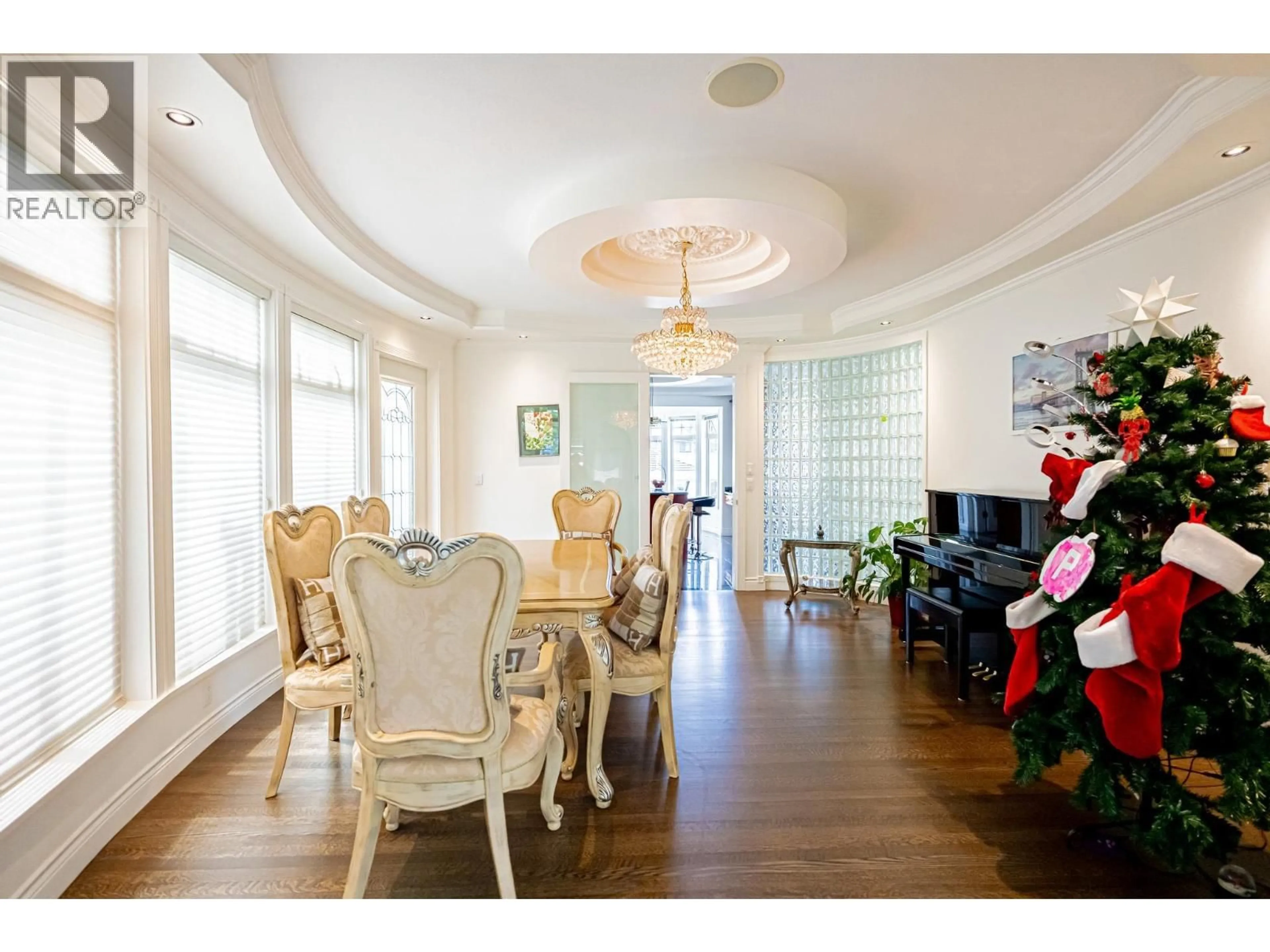 Dining room, wood/laminate floor for 6879 ARBUTUS STREET, Vancouver British Columbia V6P5S6
