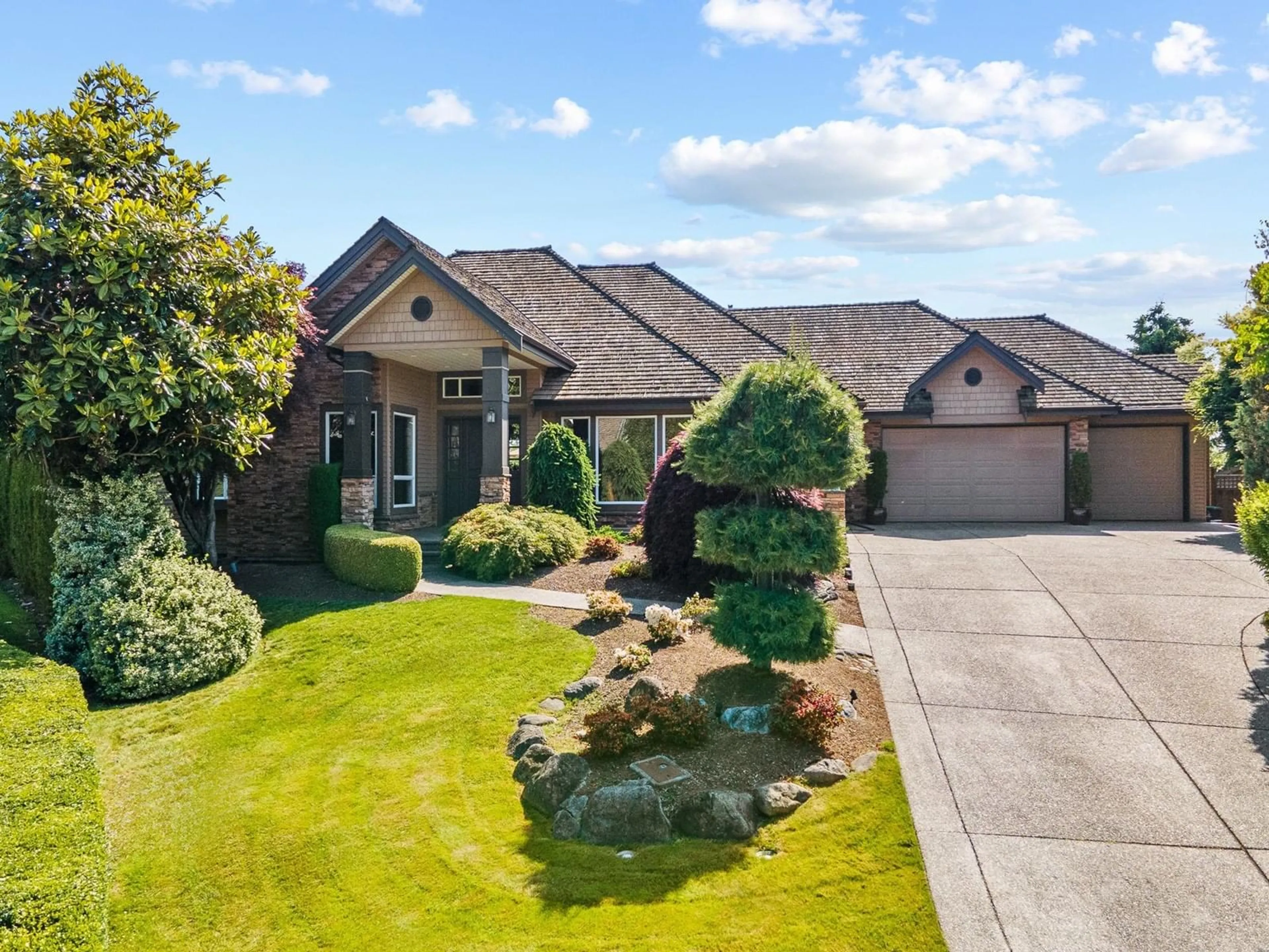 A pic from outside/outdoor area/front of a property/back of a property/a pic from drone, water/lake/river/ocean view for 15995 36A, Surrey British Columbia V3S0P1