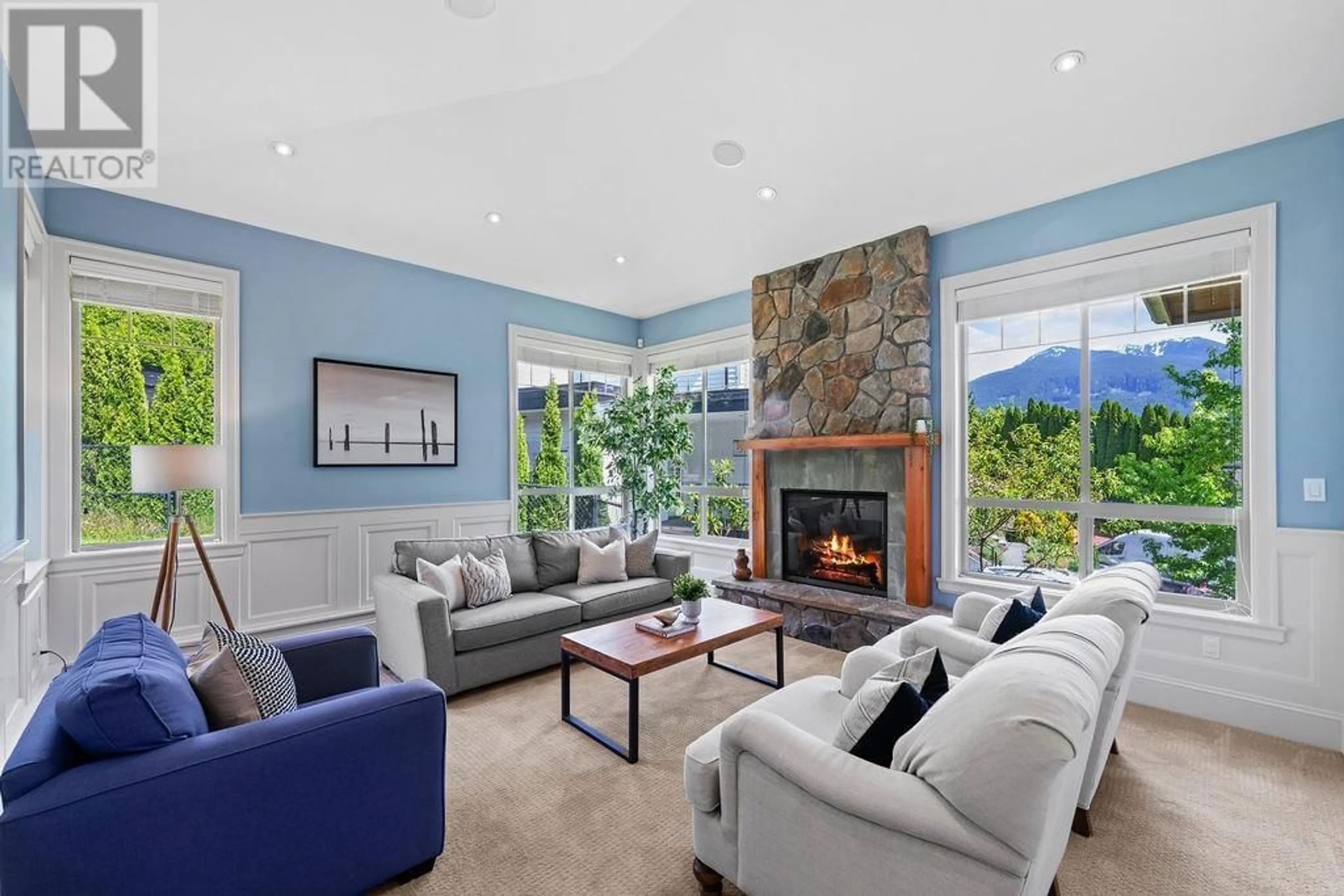 Living room with furniture, unknown for 1041 GLACIER VIEW PLACE, Squamish British Columbia V8B0G1