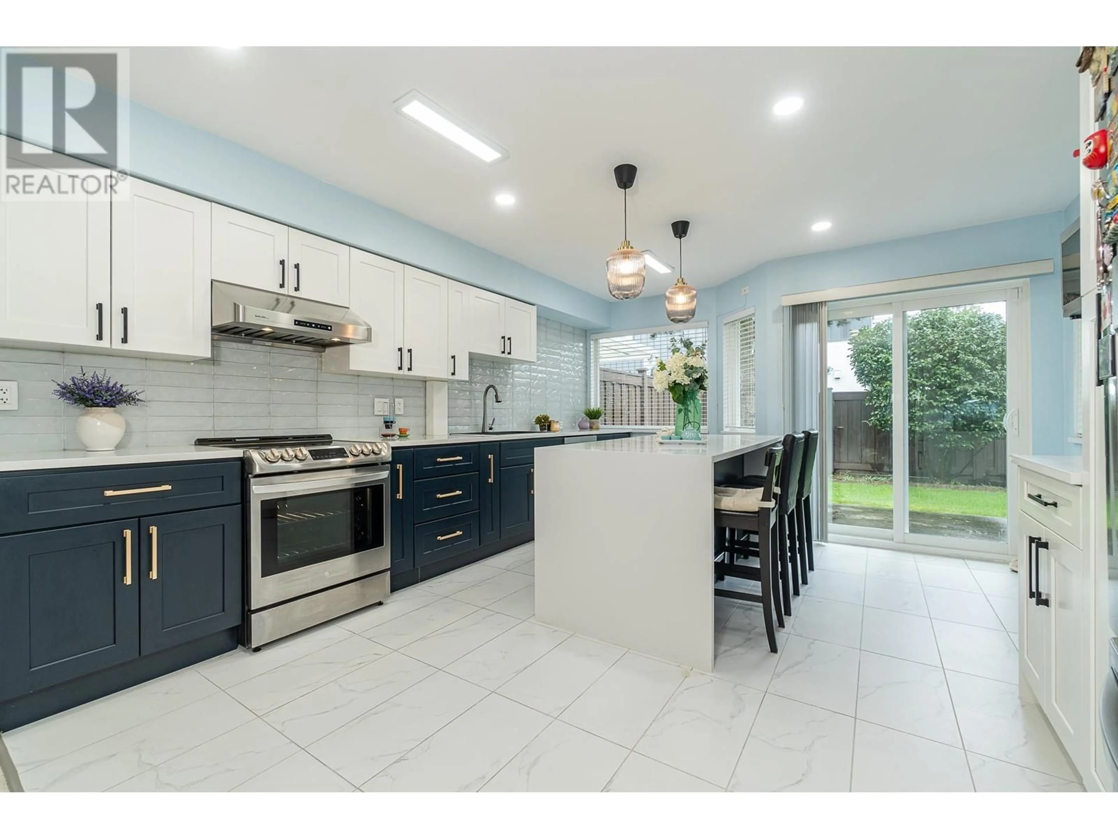 Open concept kitchen, ceramic/tile floor for 7 - 10900 NO. 2 ROAD, Richmond British Columbia V7E2E3