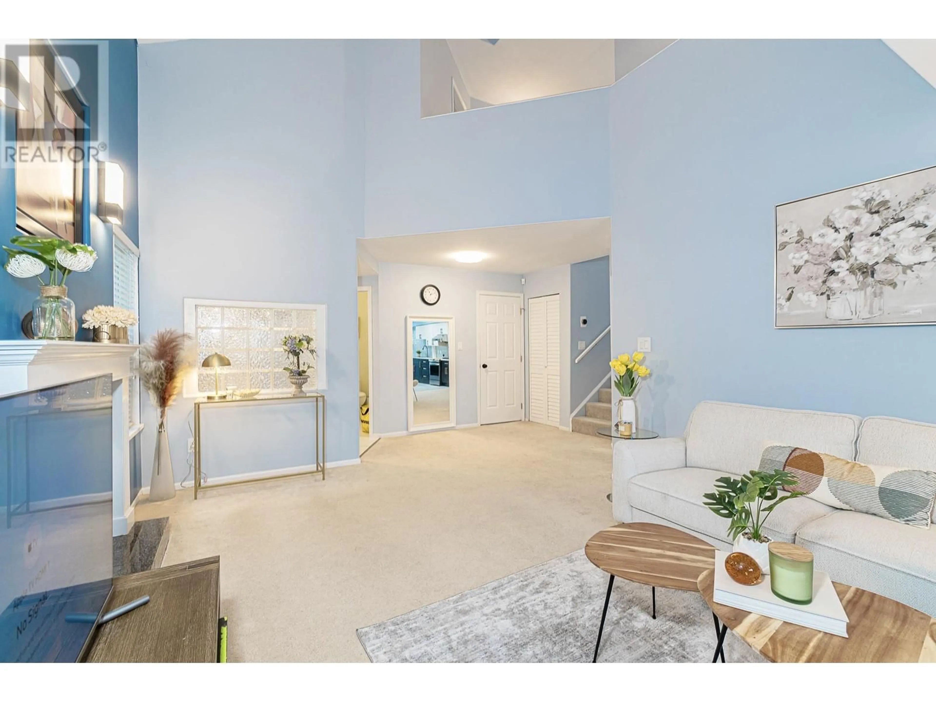 Indoor entryway for 7 - 10900 NO. 2 ROAD, Richmond British Columbia V7E2E3