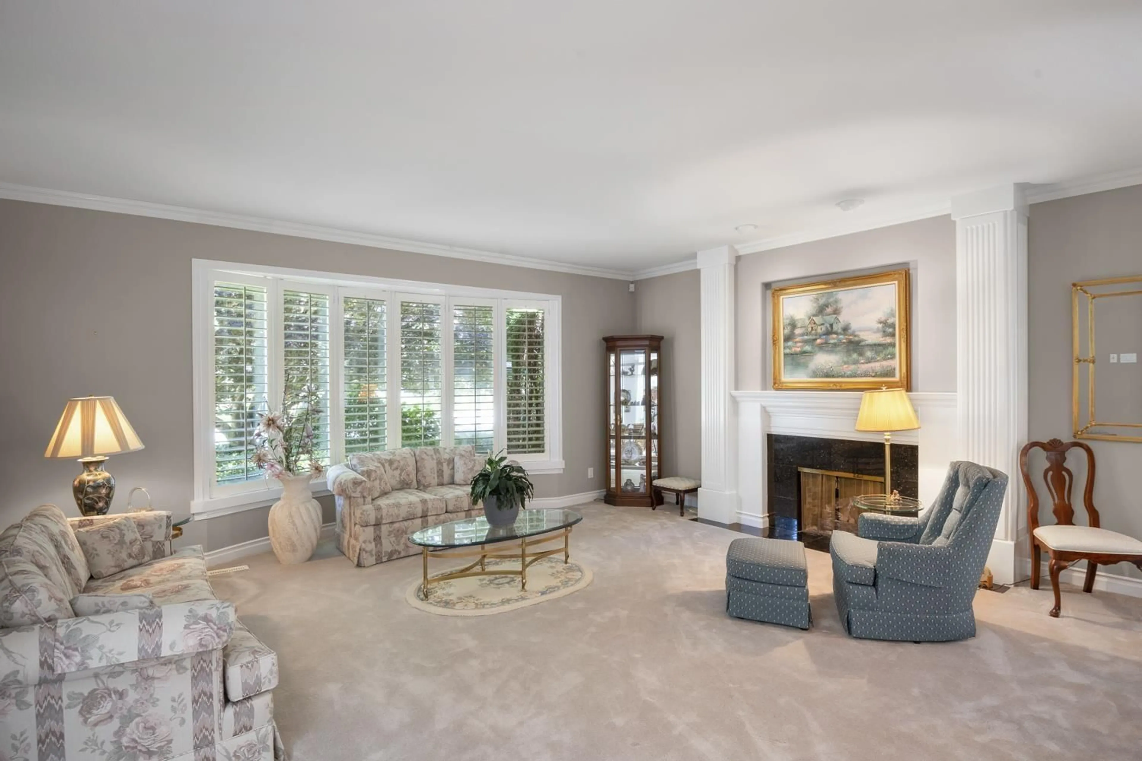 Living room with furniture, unknown for 2023 132A, Surrey British Columbia V4A9K2