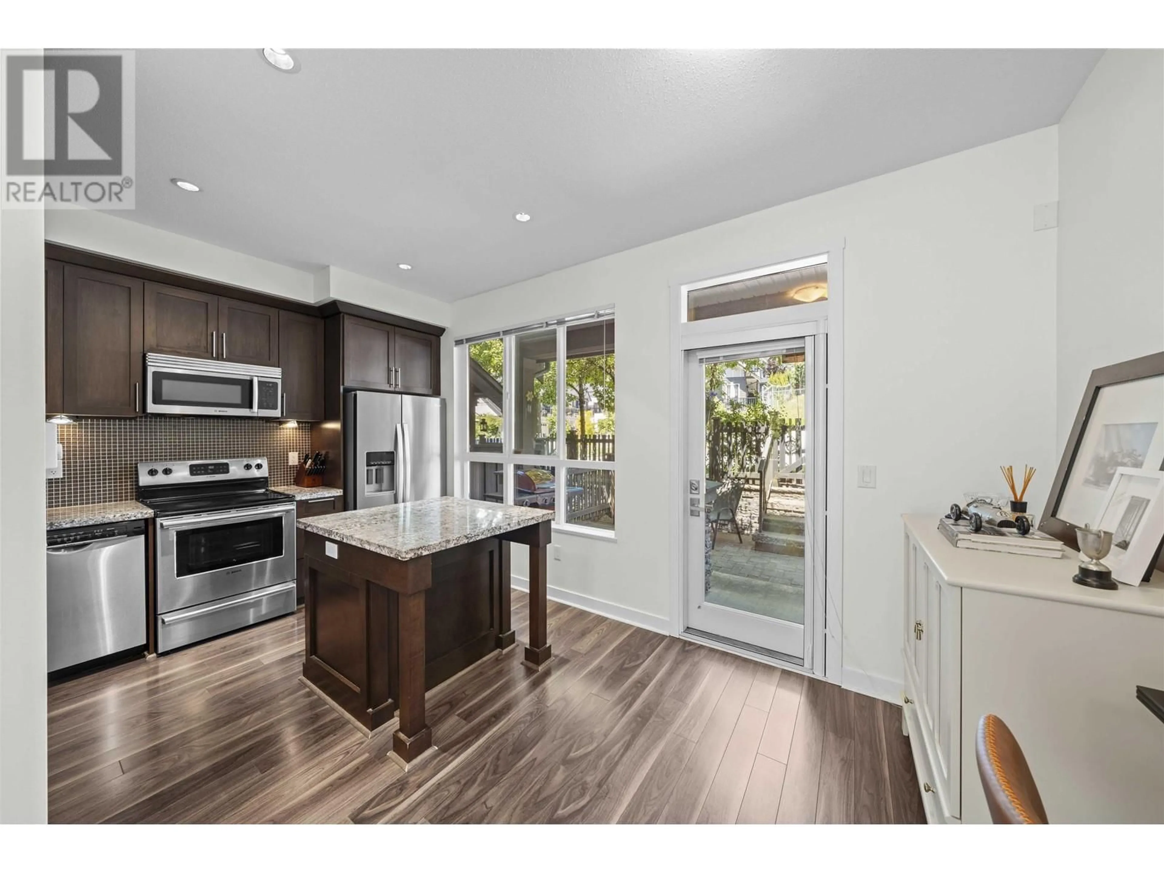 Open concept kitchen, unknown for 108 - 1480 SOUTHVIEW STREET, Coquitlam British Columbia V3E0G5
