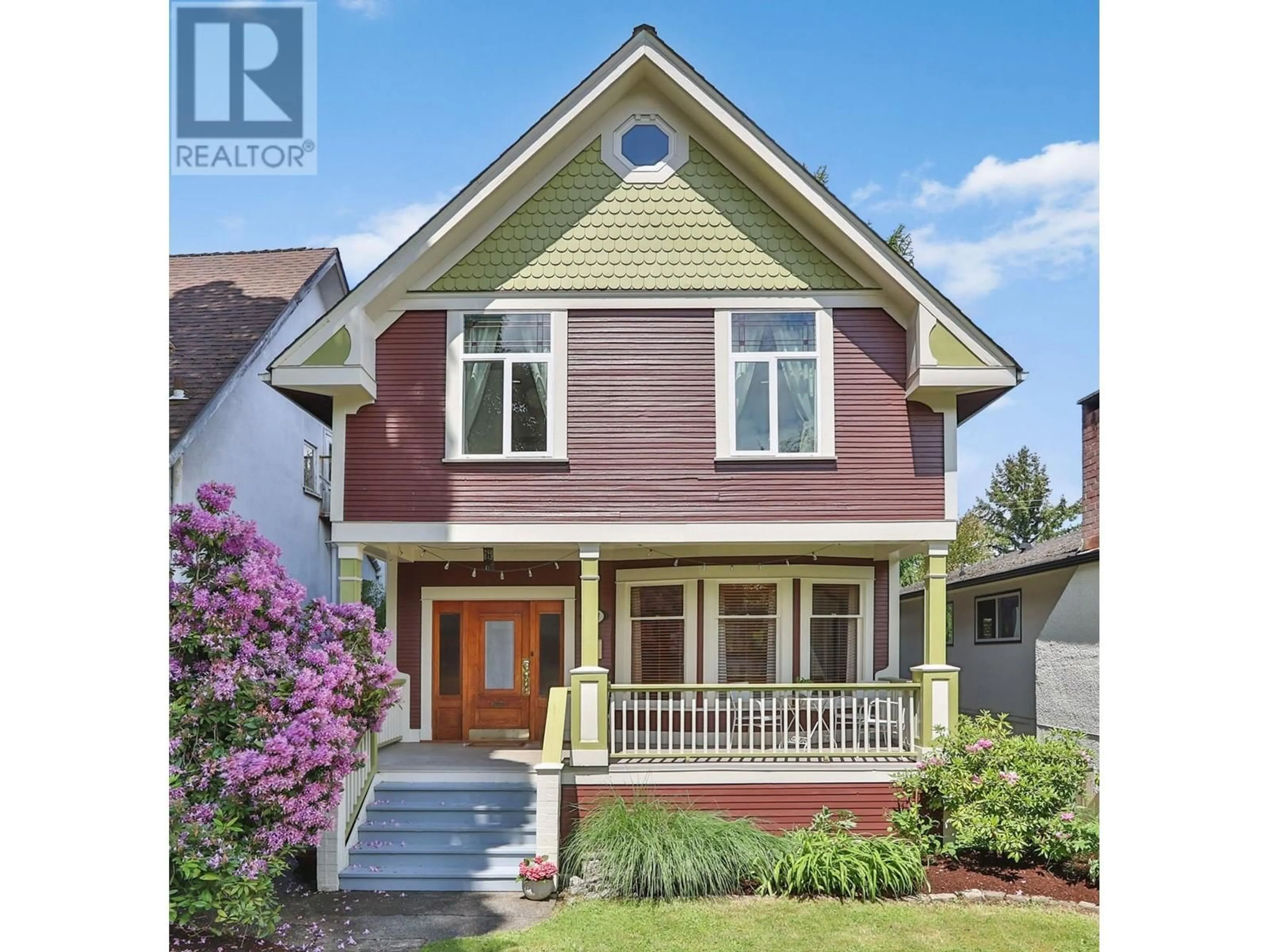 Home with vinyl exterior material, street for 937 10TH AVENUE, Vancouver British Columbia V5T2B3