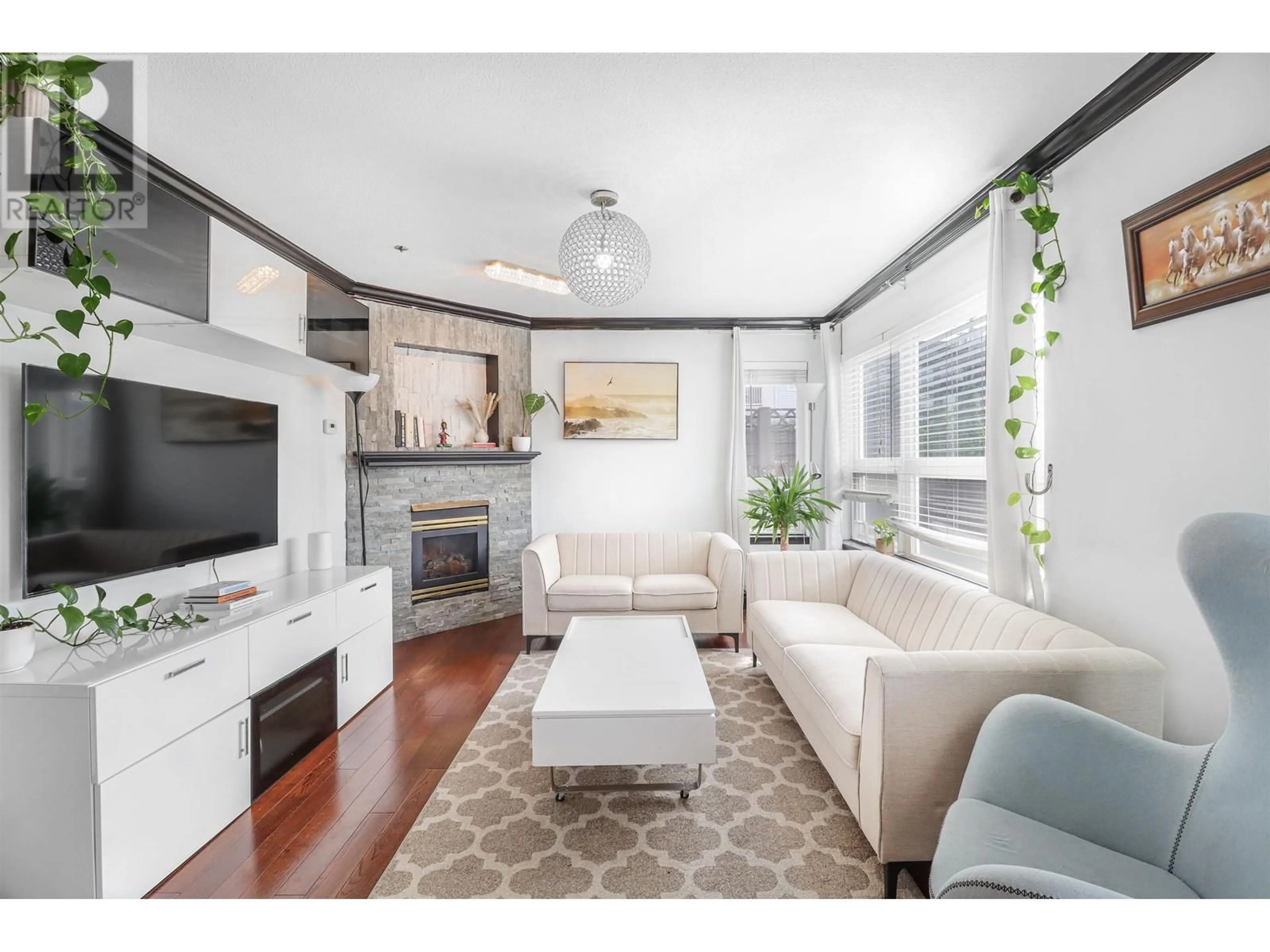 Living room with furniture, unknown for 106 - 2335 WHYTE AVENUE, Port Coquitlam British Columbia V3C2A3