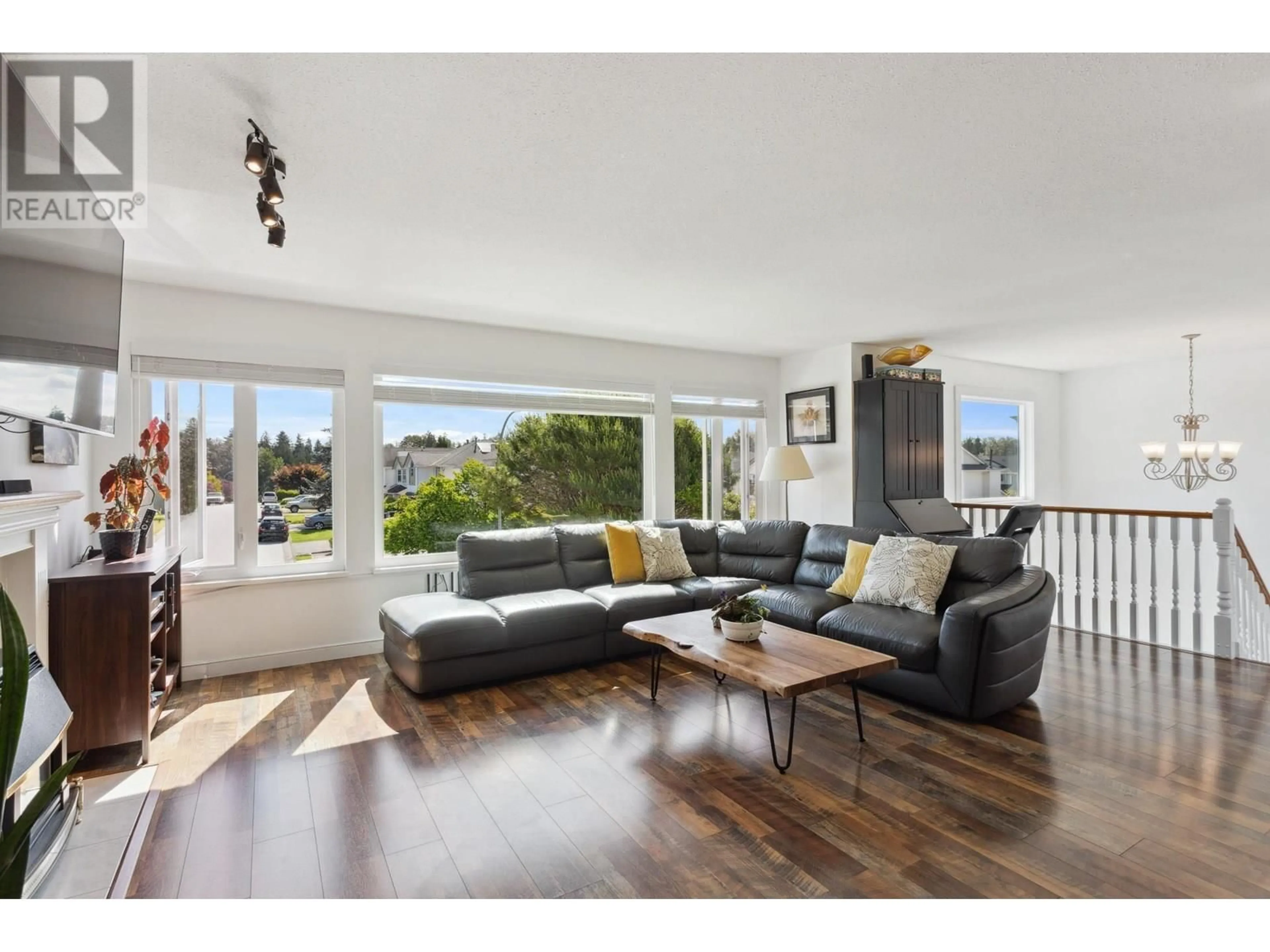 Living room with furniture, unknown for 3843 TORONTO STREET, Port Coquitlam British Columbia V3B7J6