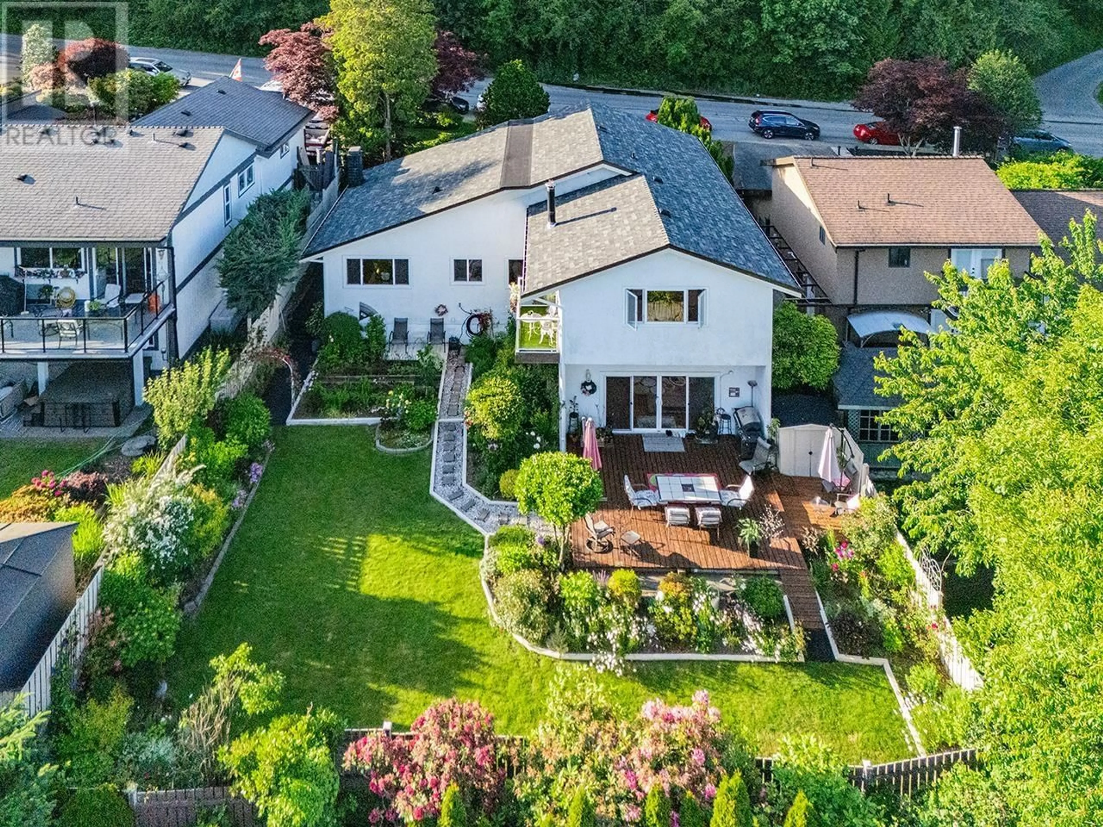 A pic from outside/outdoor area/front of a property/back of a property/a pic from drone, street for 317 HICKEY DRIVE, Coquitlam British Columbia V3K5T3