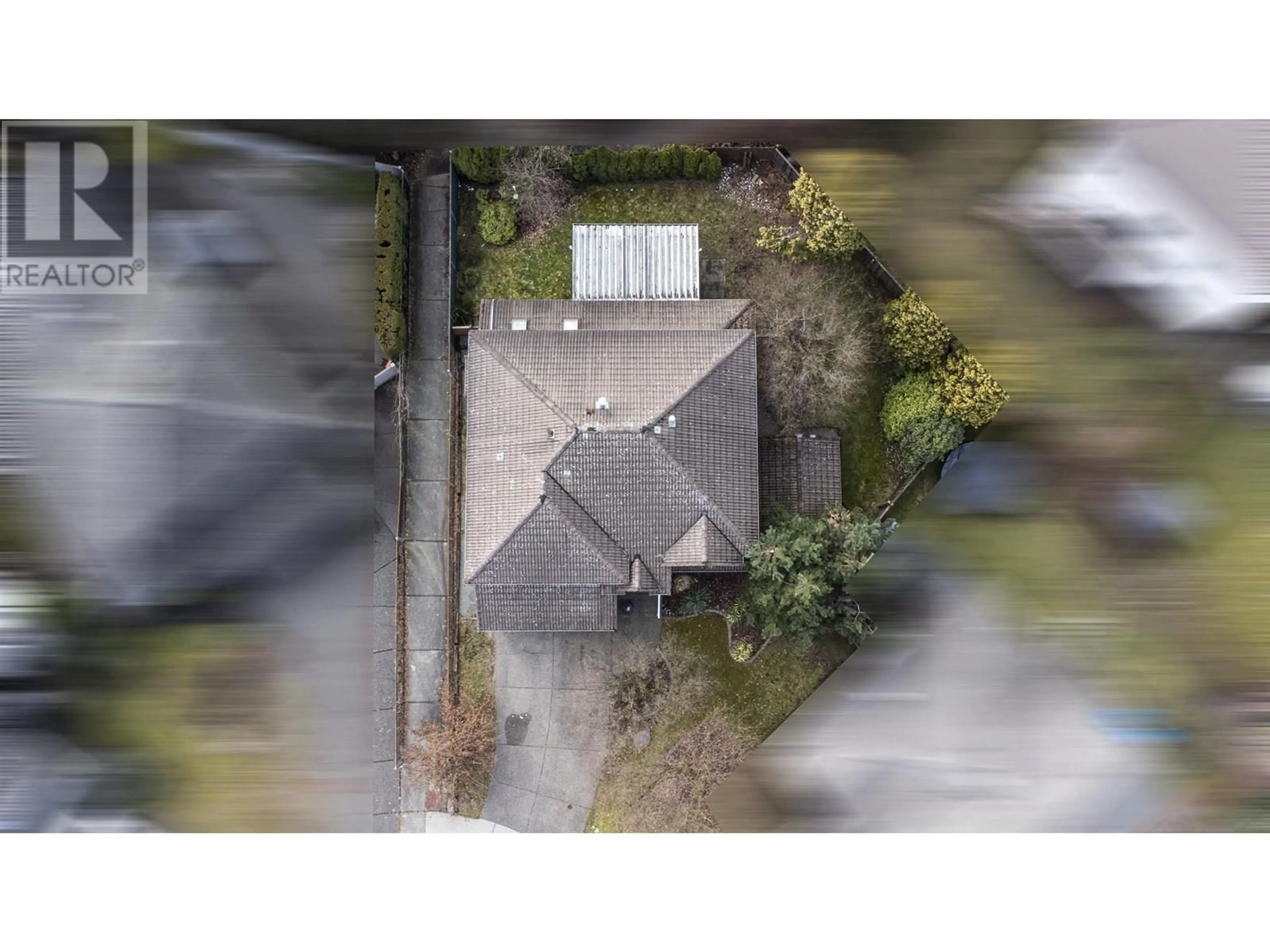 A pic from outside/outdoor area/front of a property/back of a property/a pic from drone, street for 3321 HOCKADAY PLACE, Coquitlam British Columbia V3E2X9