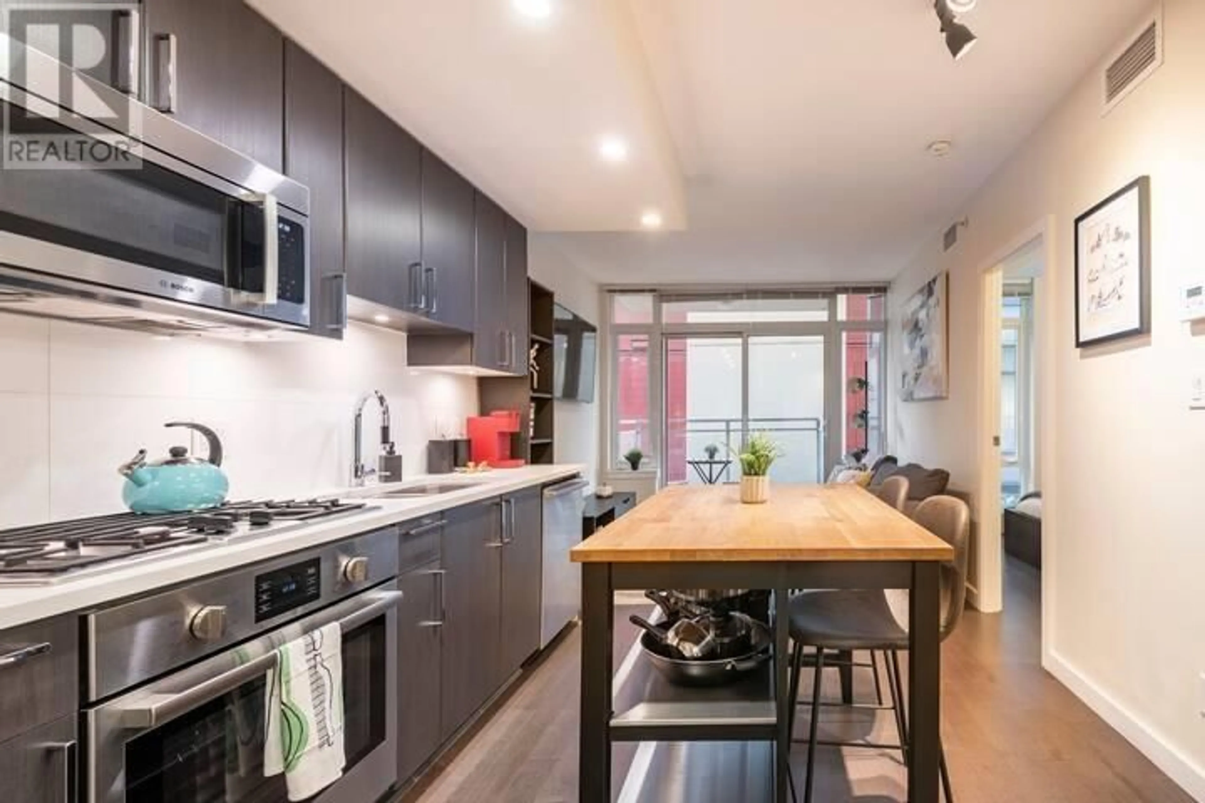 Open concept kitchen, unknown for 509 - 88 1ST AVENUE, Vancouver British Columbia V5Y0K2