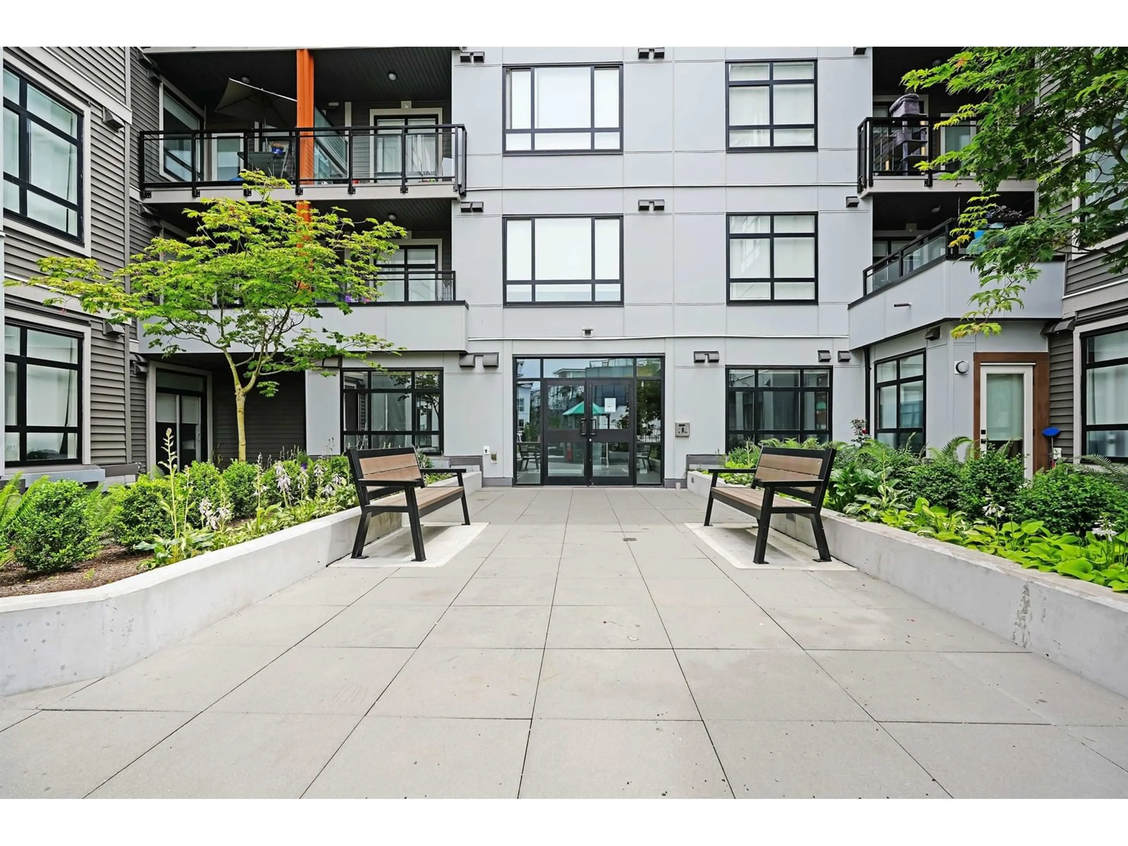 Patio, unknown for 320 - 19945 BRYDON, Langley British Columbia V3A0P4