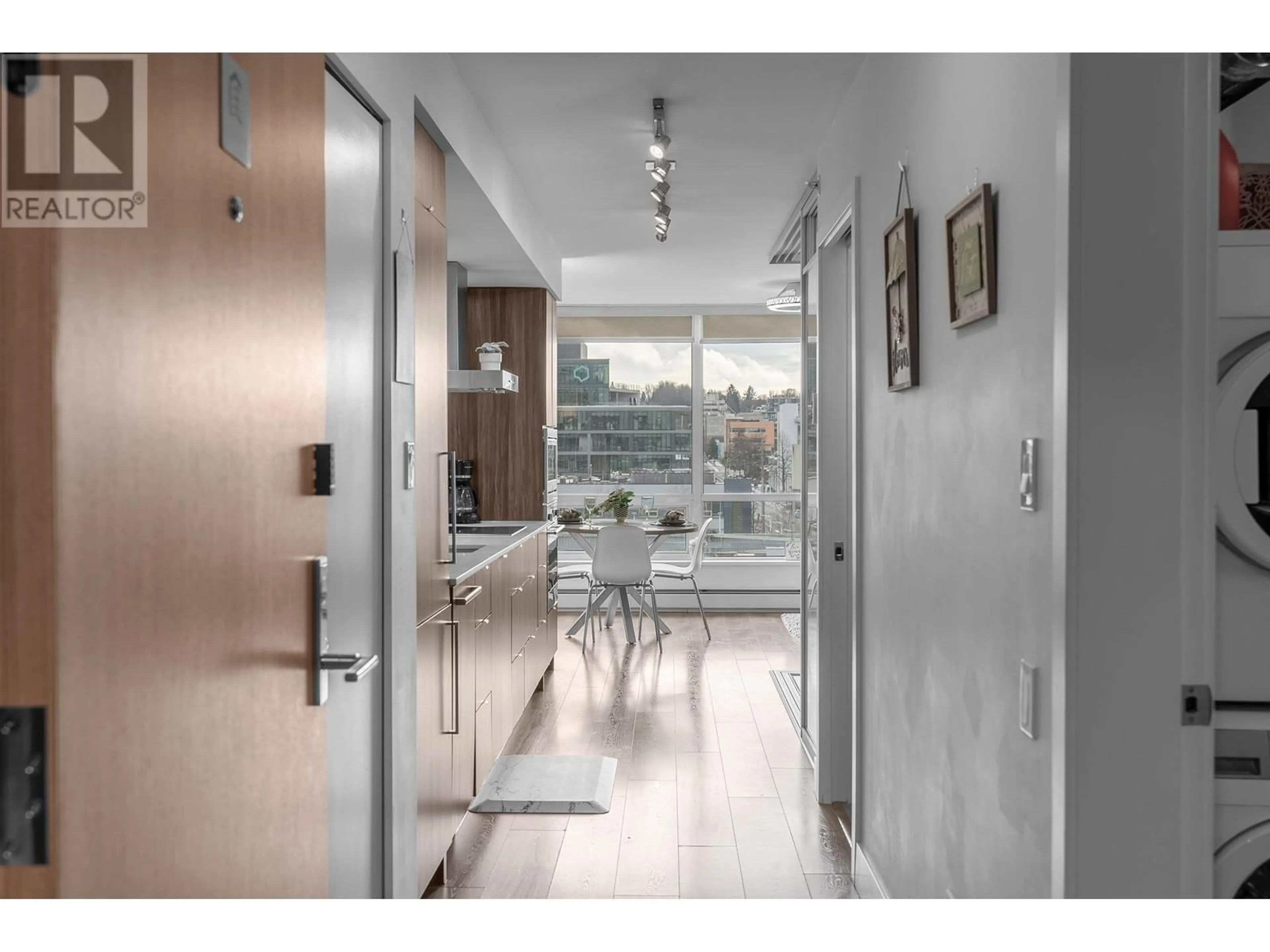 Indoor entryway for 608 - 1788 COLUMBIA STREET, Vancouver British Columbia V5Y0L7