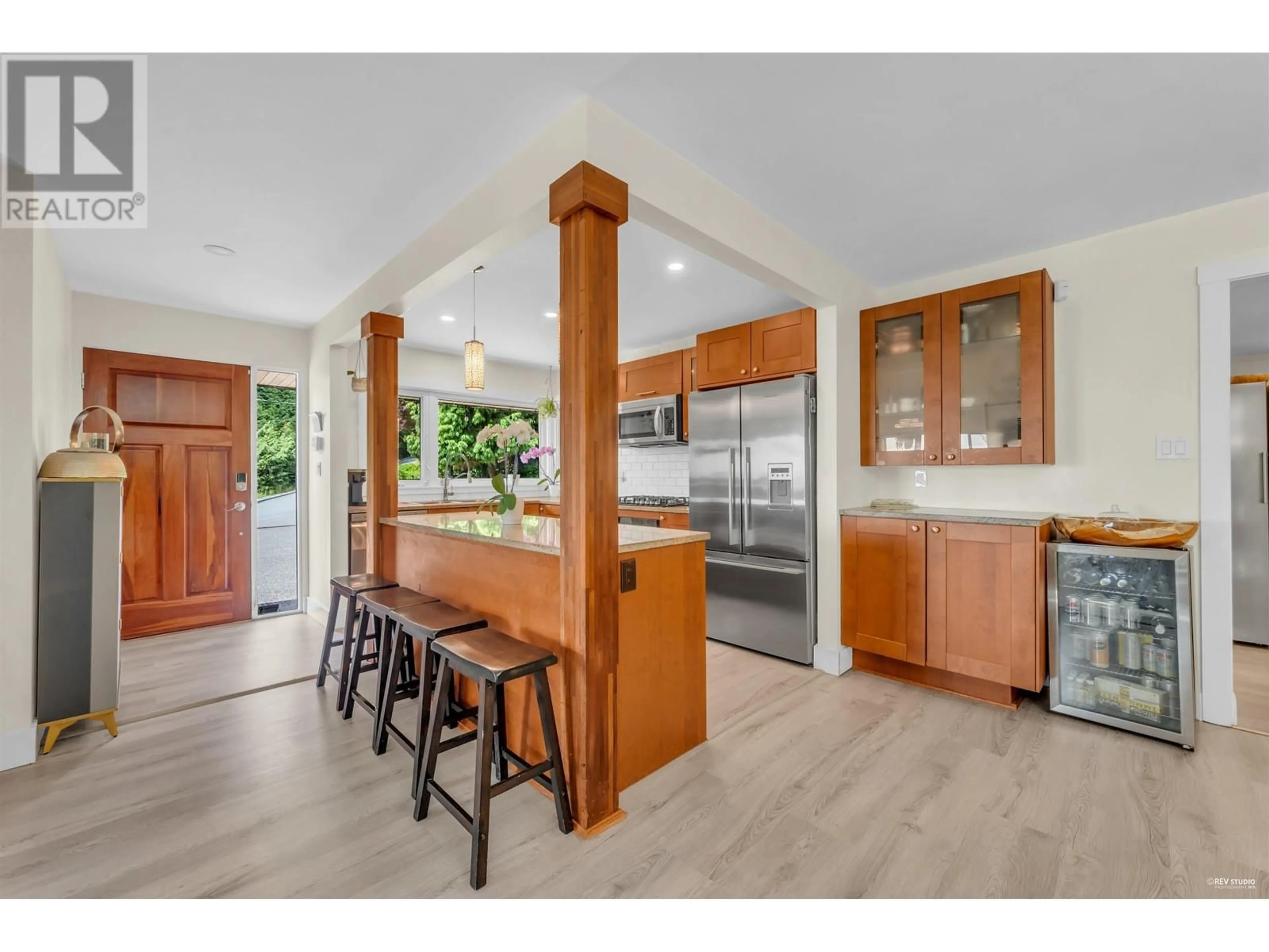 Open concept kitchen, unknown for 4875 SKYLINE DRIVE, North Vancouver British Columbia V7R3J2