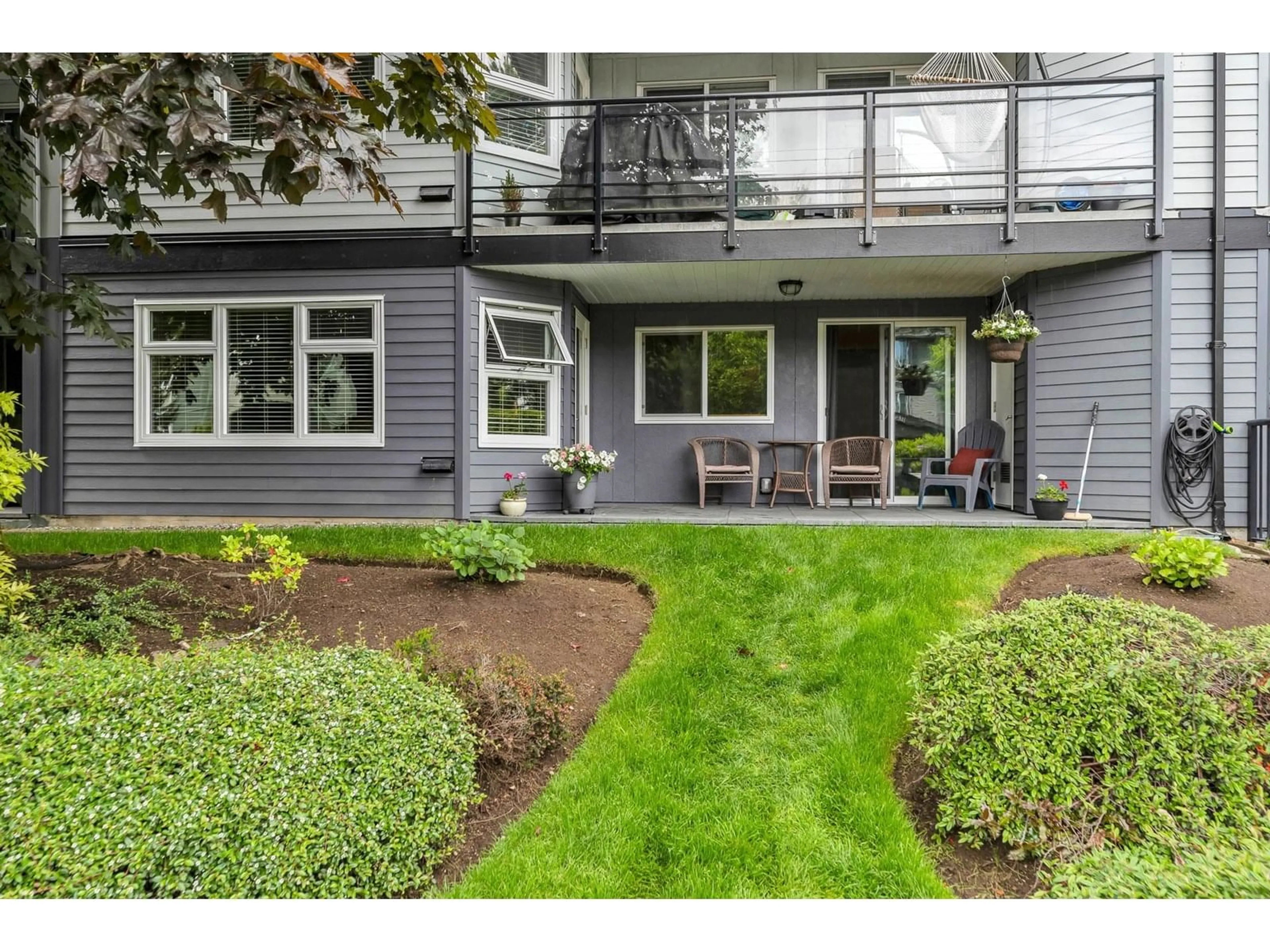 Patio, street for 209 - 1273 MERKLIN, White Rock British Columbia V4B4B8