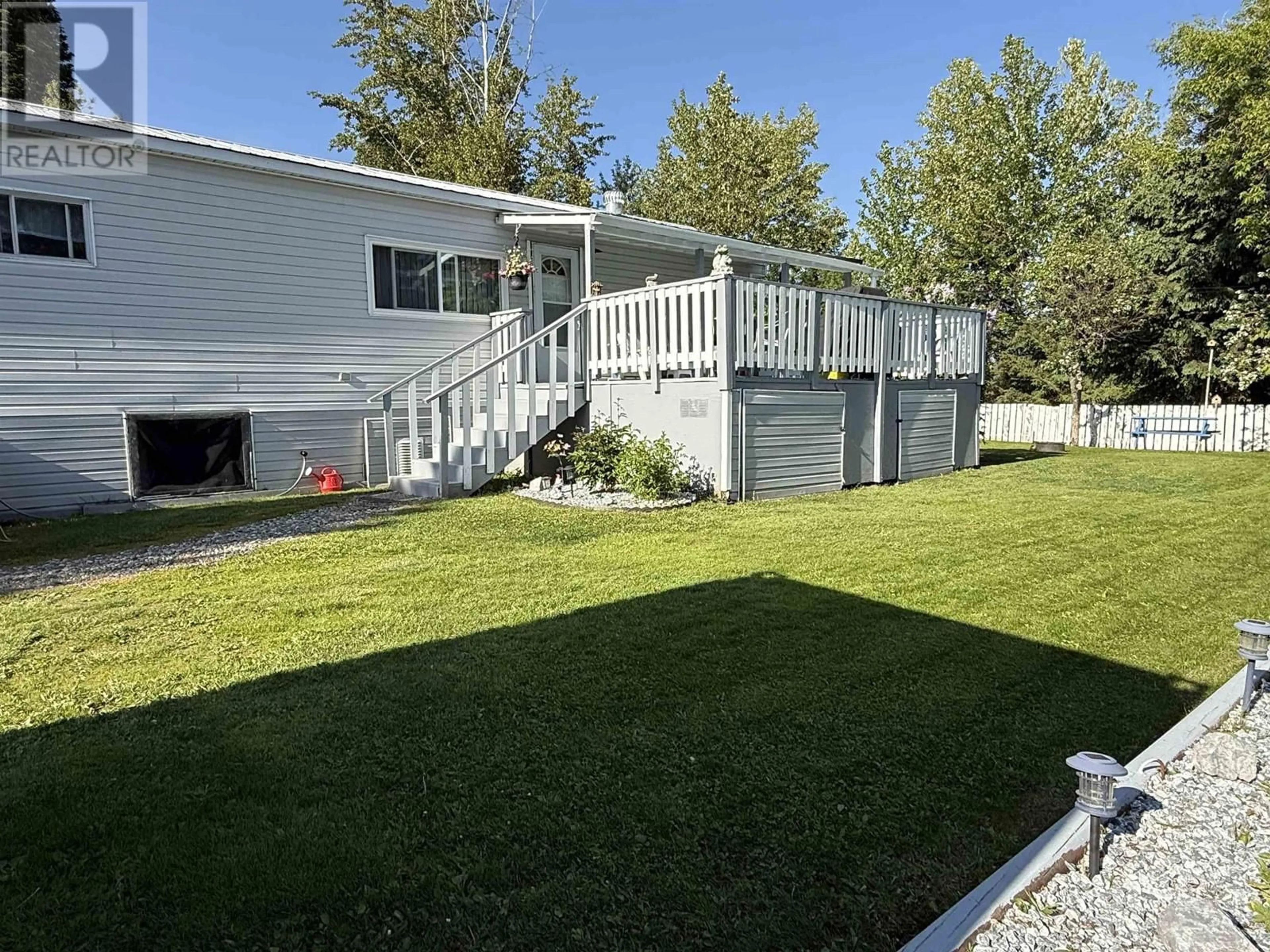 Home with vinyl exterior material, unknown for 1854 SOMMERVILLE ROAD, Prince George British Columbia V2N6T5