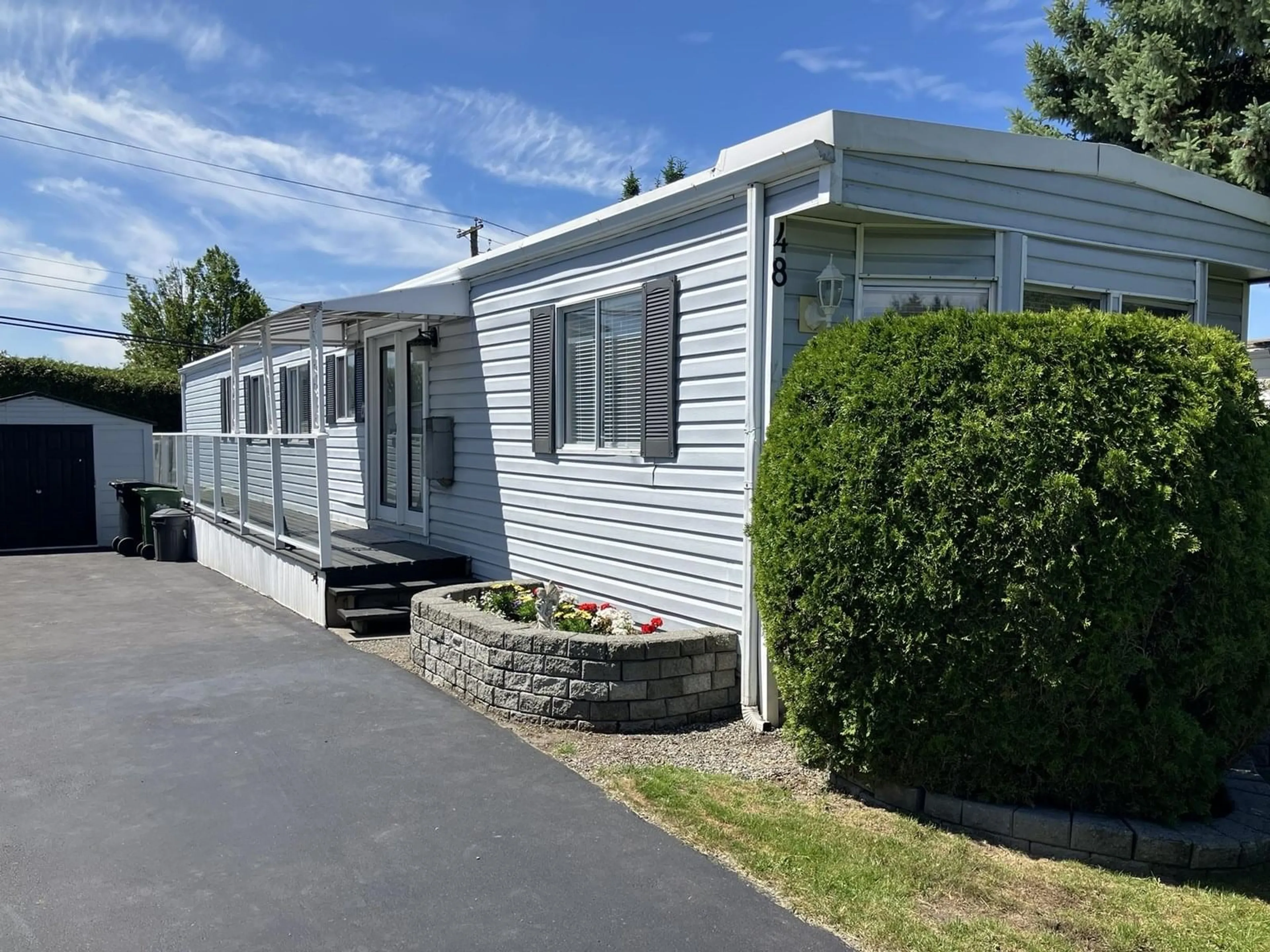 Home with vinyl exterior material, street for 48 - 2035 MARTENS, Abbotsford British Columbia V2T6M4