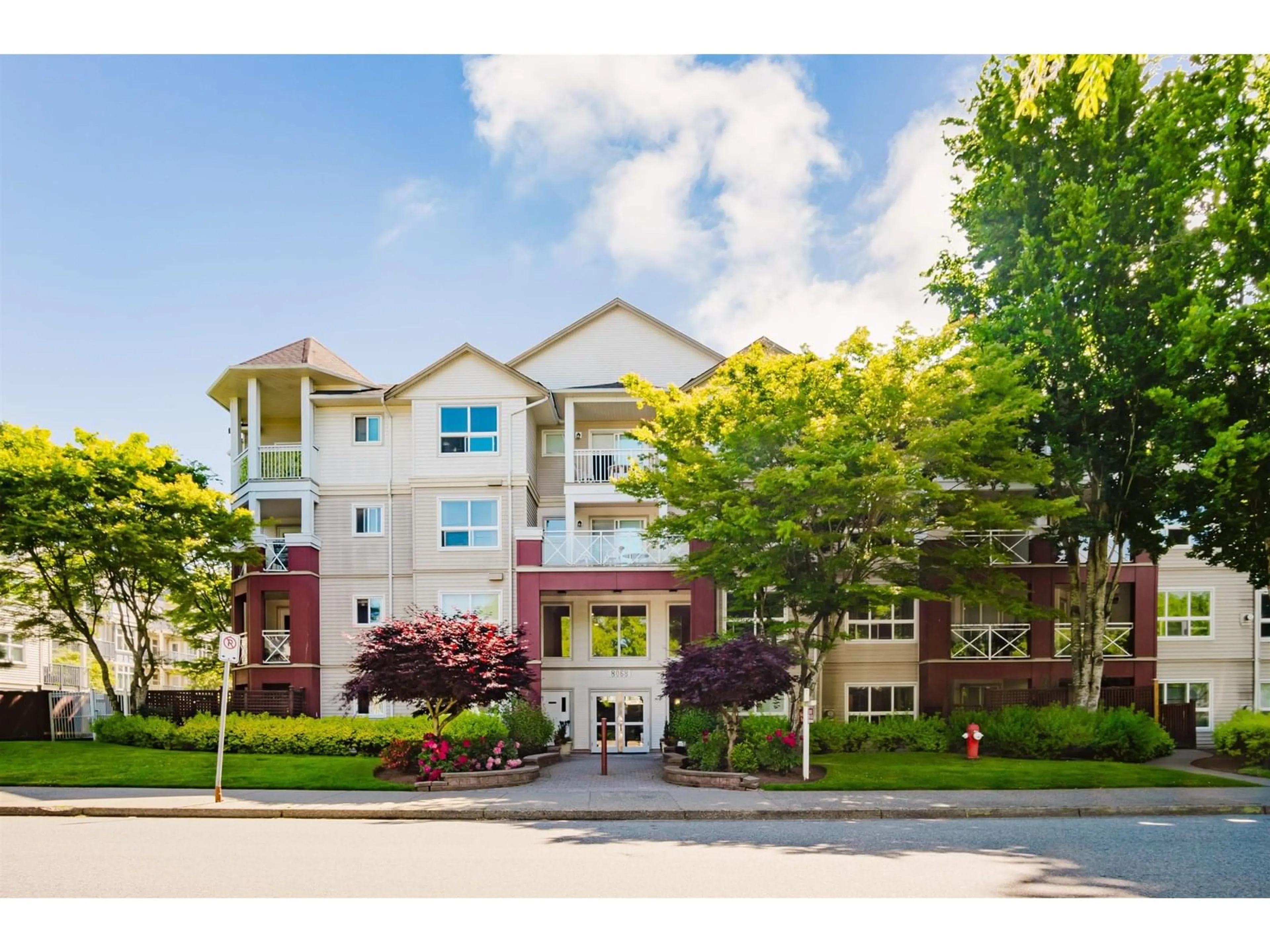Unknown for 215 - 8068 120A, Surrey British Columbia V3W3P3
