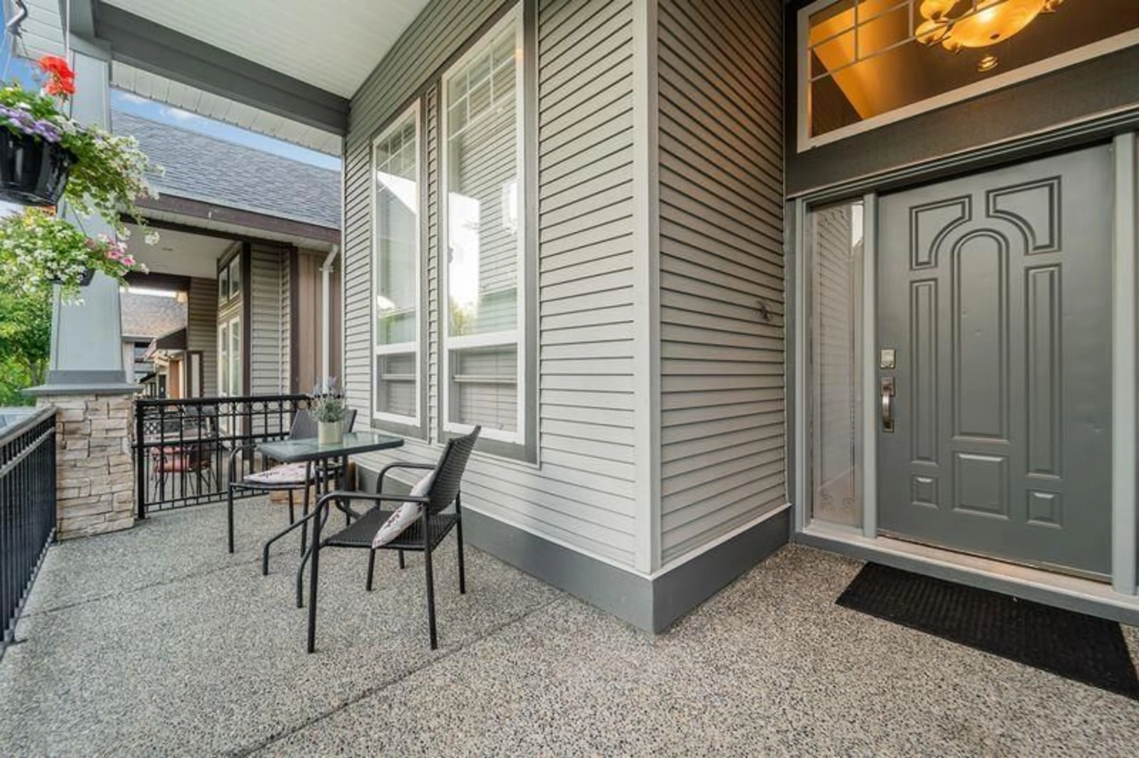 Patio, street for 7688 146, Surrey British Columbia V3S2T6