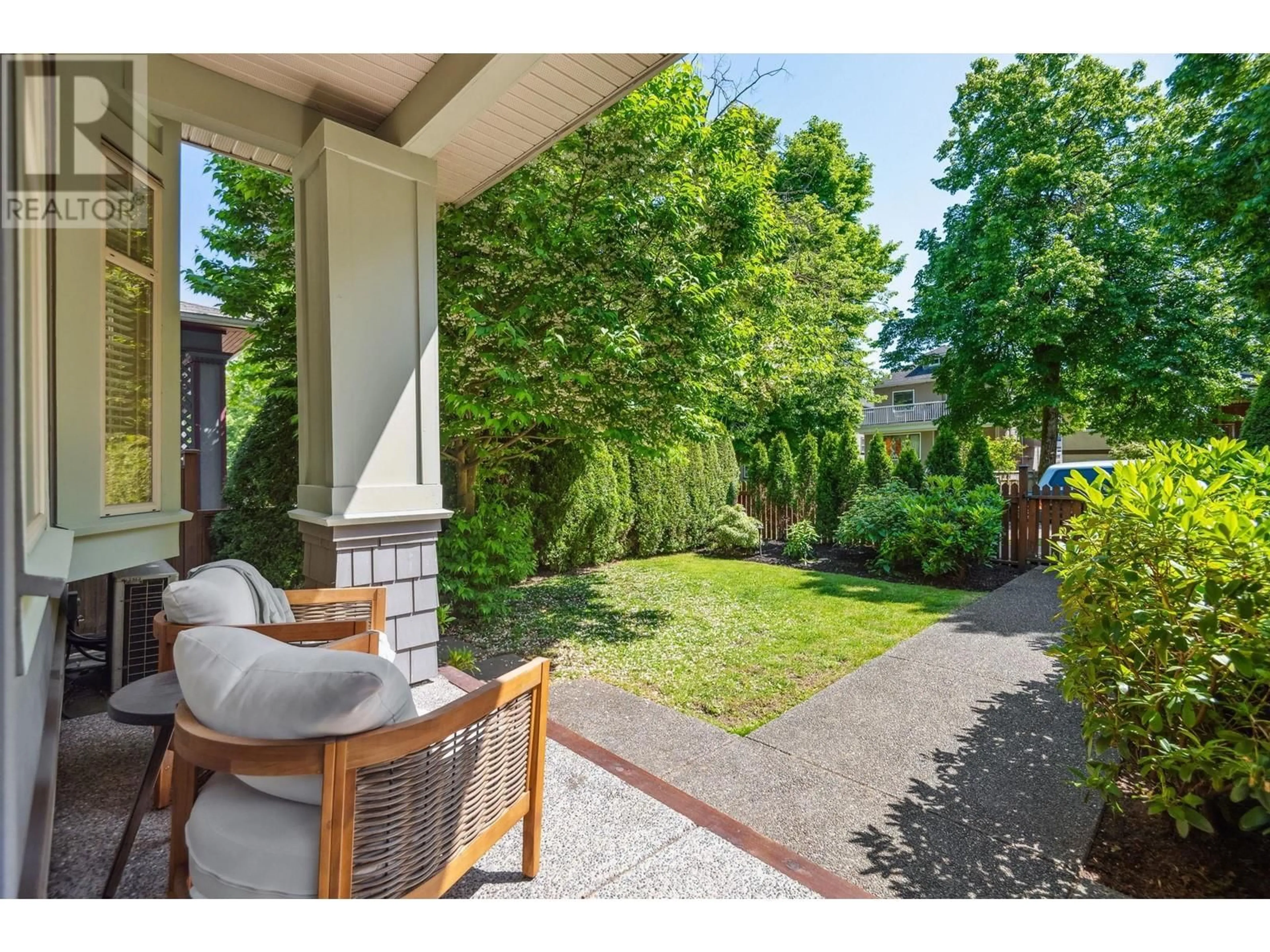 Patio, street for 715 10TH AVENUE, Vancouver British Columbia V5T2A8
