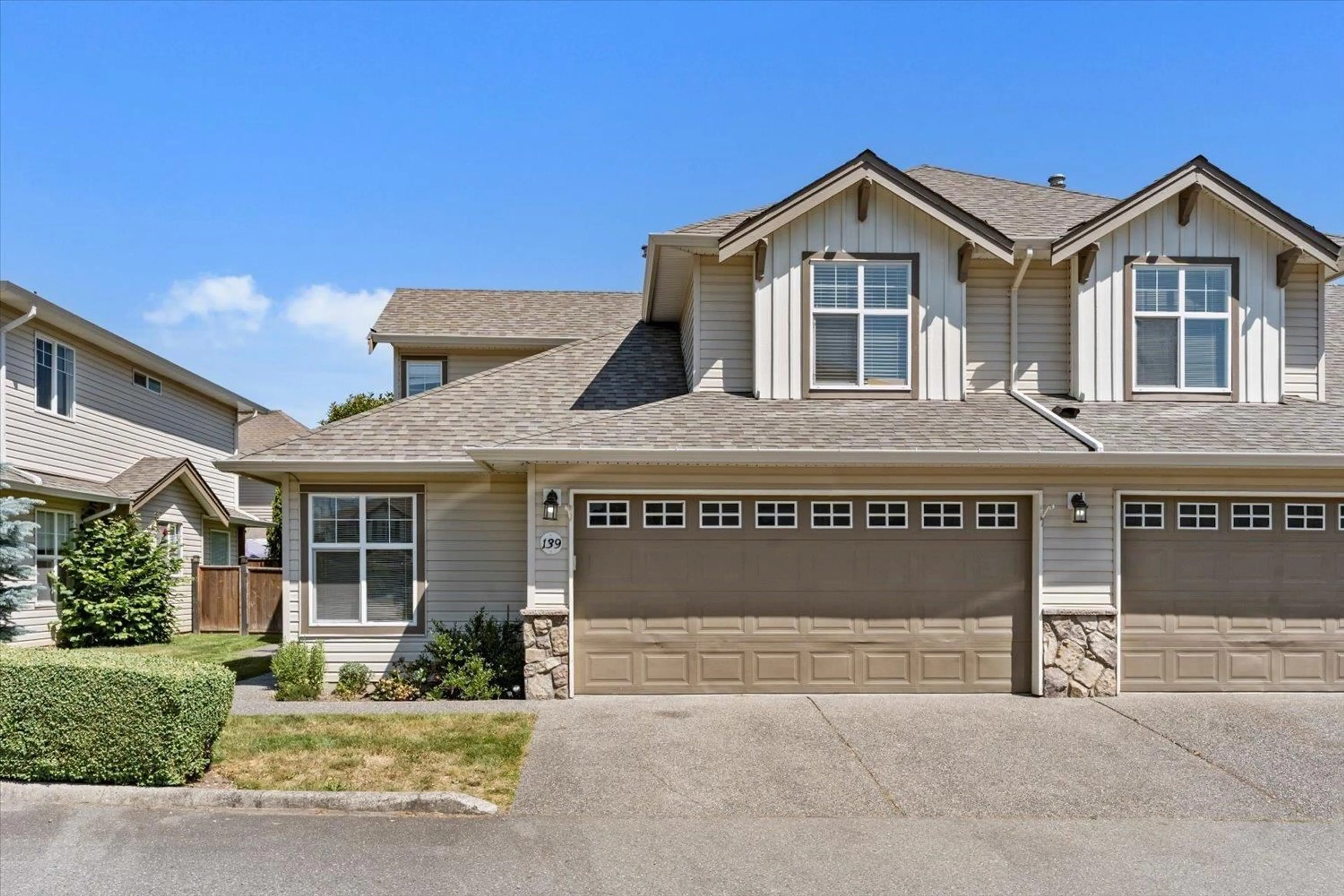 Home with vinyl exterior material, street for 139 - 6450 VEDDER ROAD, Chilliwack British Columbia V2R5N7