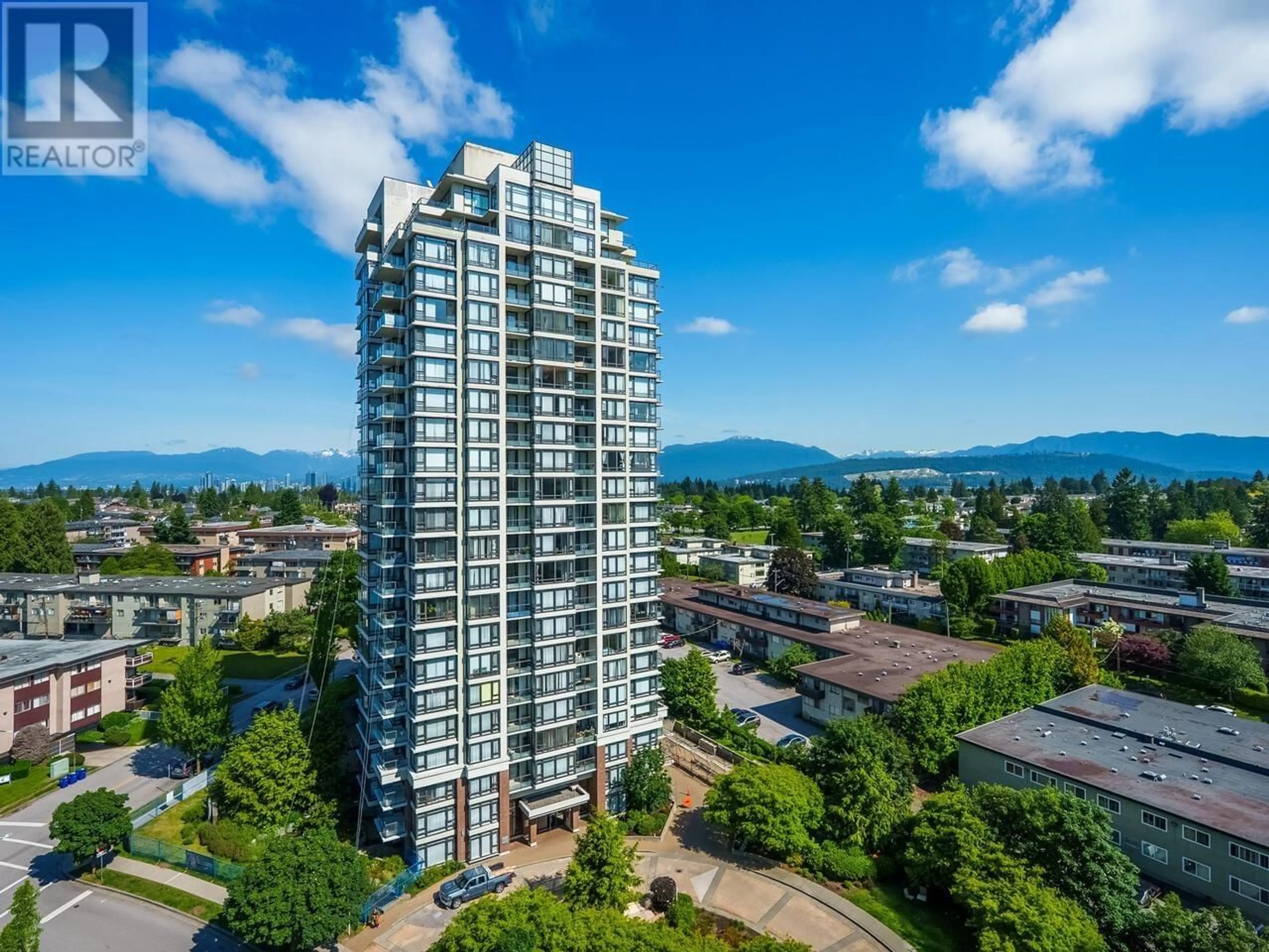 A pic from outside/outdoor area/front of a property/back of a property/a pic from drone, city buildings view from balcony for 1407 - 7328 ARCOLA STREET, Burnaby British Columbia V5E0A7