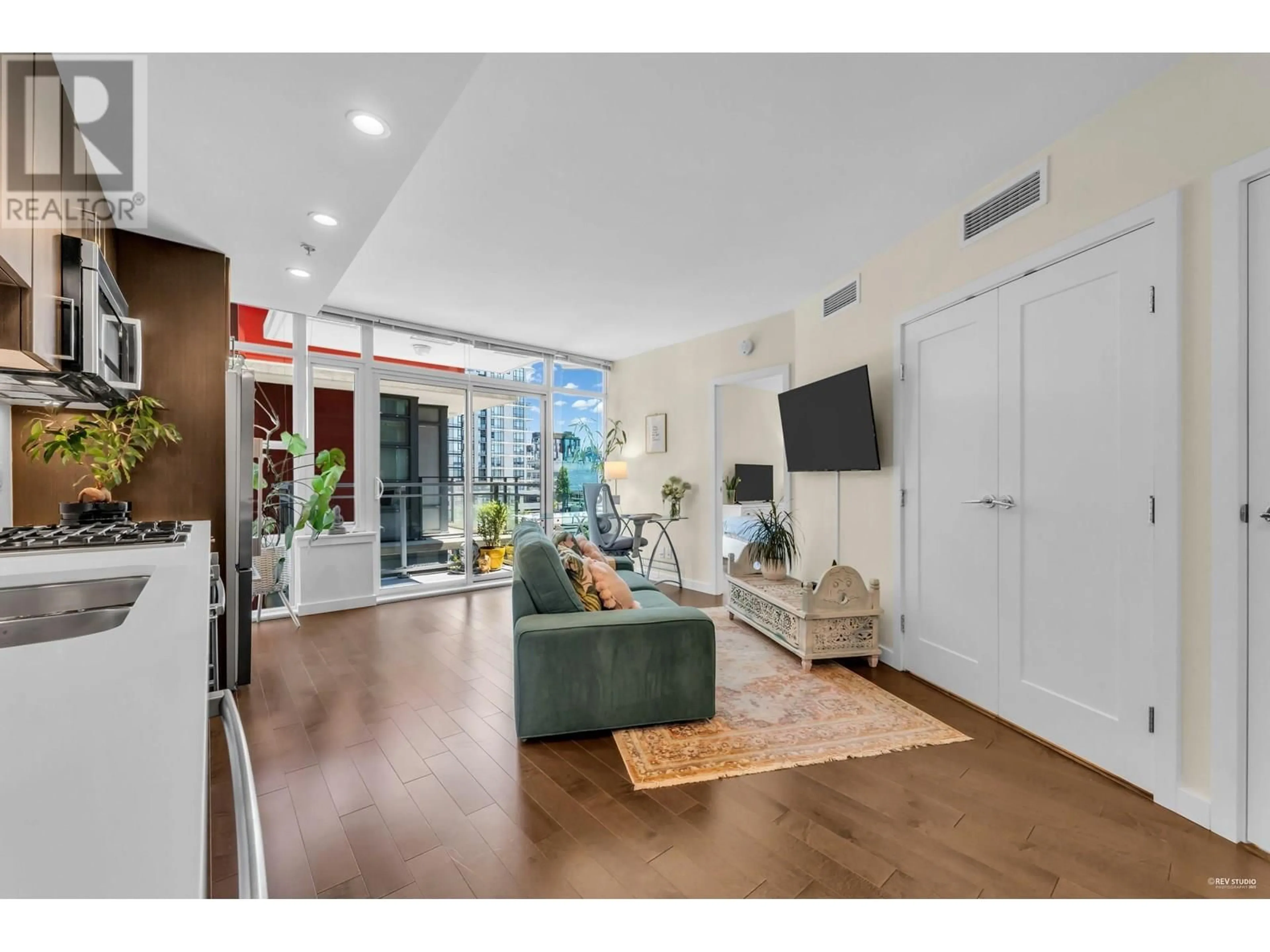 Living room with furniture, unknown for 610 - 88 1ST AVENUE, Vancouver British Columbia V5Y0K2