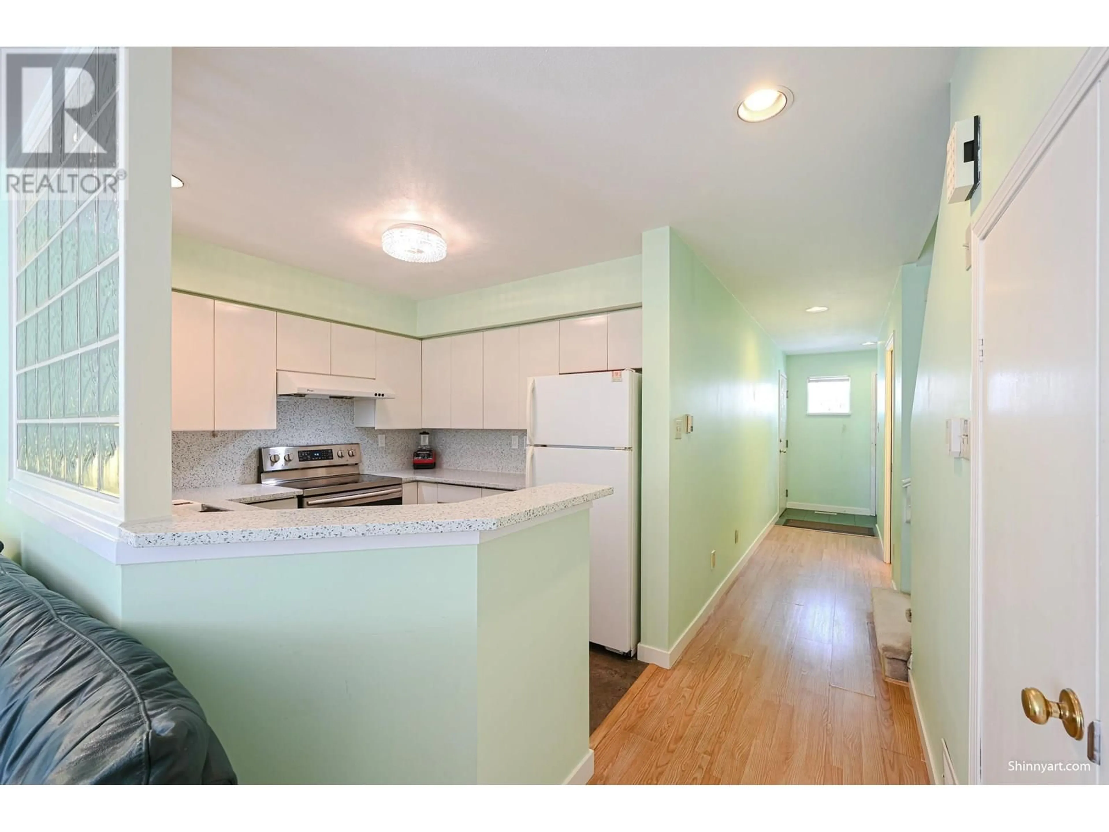 Standard kitchen, unknown for 11 - 6391 COONEY ROAD, Richmond British Columbia V6Y2J5